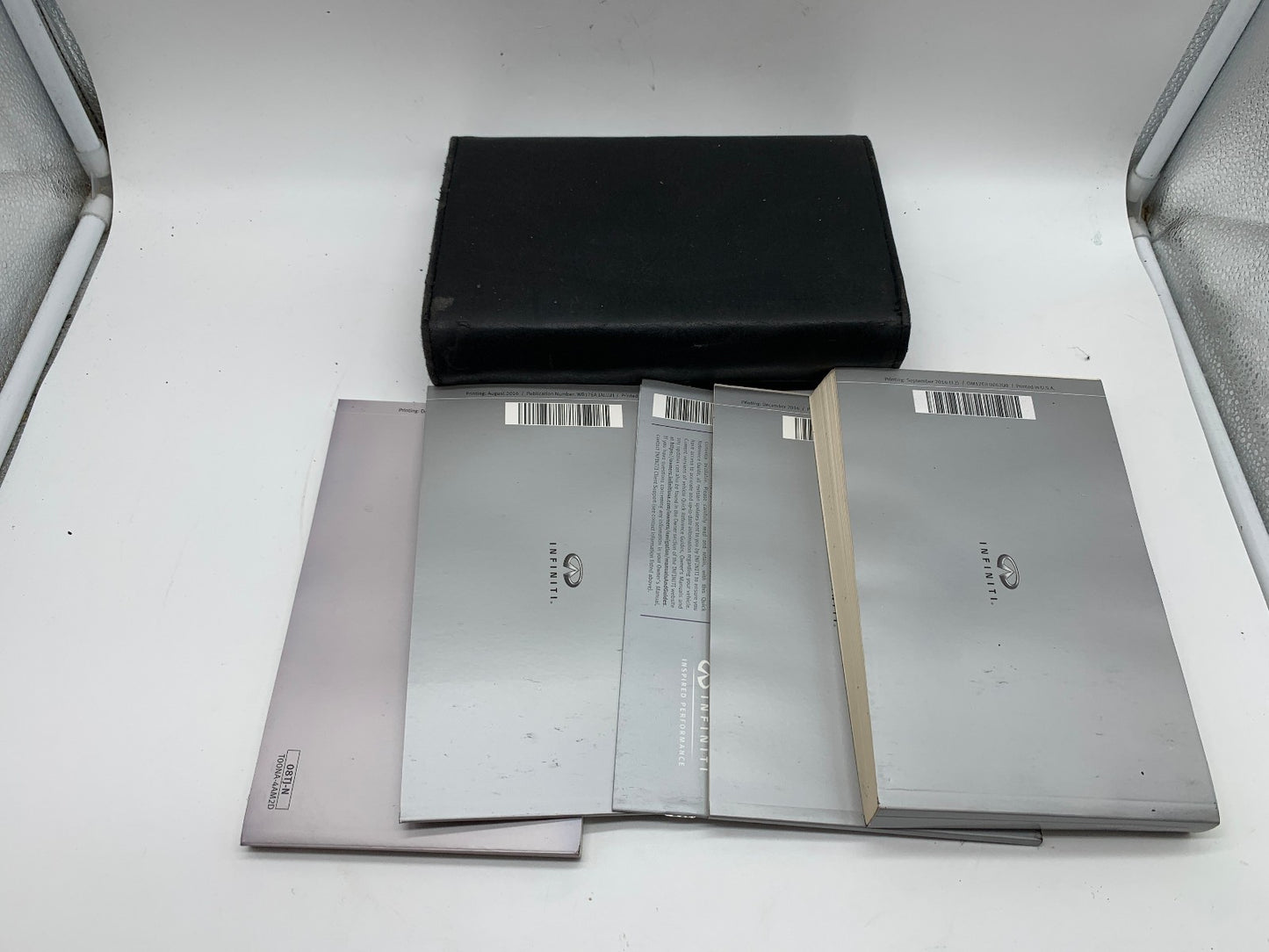 2017 Infiniti QX80 QX 80 Owners Manual Set with Case OEM D03B13002