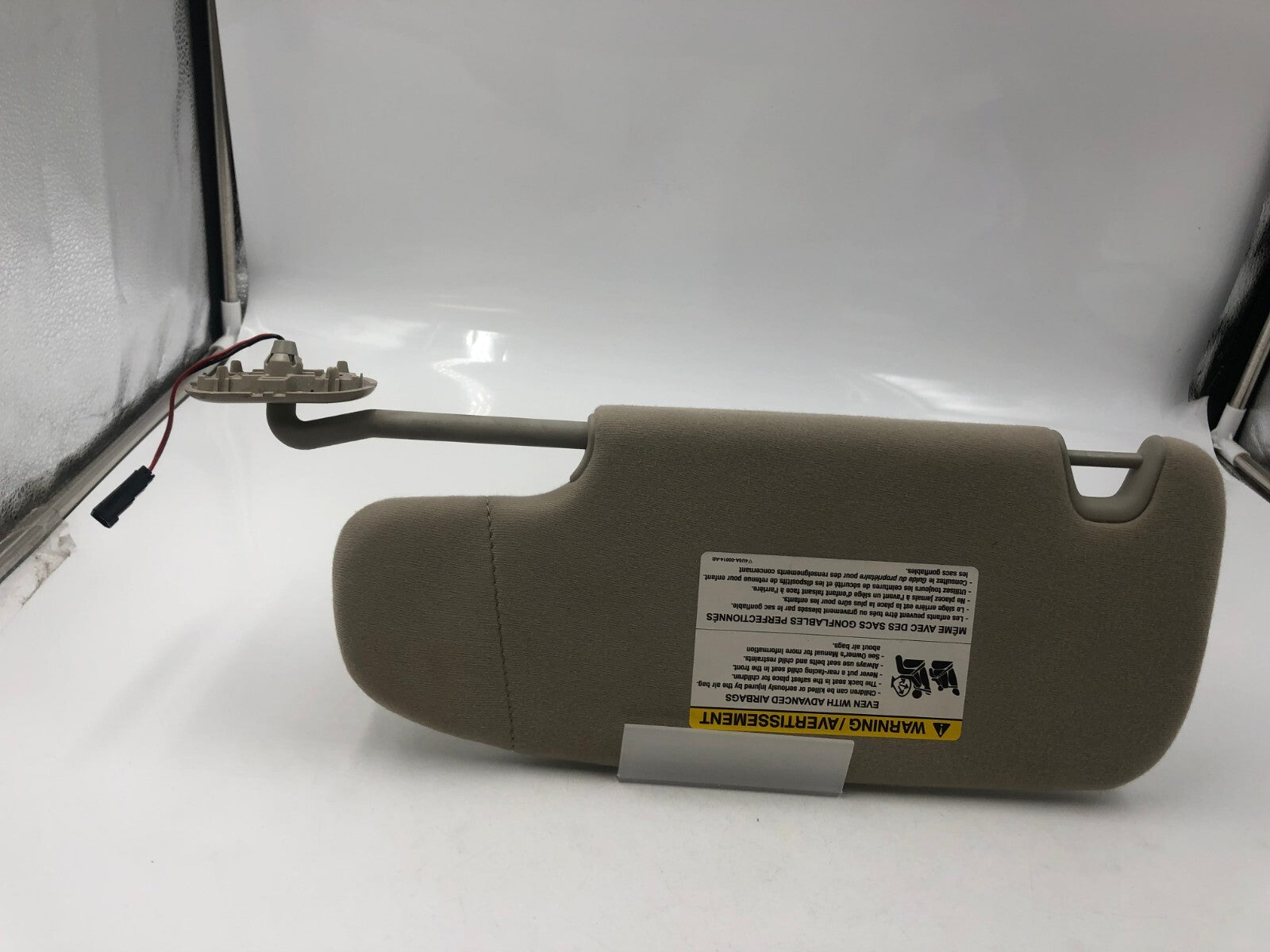 2006-2009 Ford Fusion Passenger Sun Visor Gray Illumination OEM A02B54046