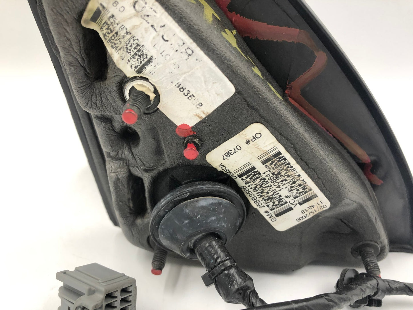 2007-2008 GMC Acadia Driver Side View Power Door Mirror Black OEM C04B01050