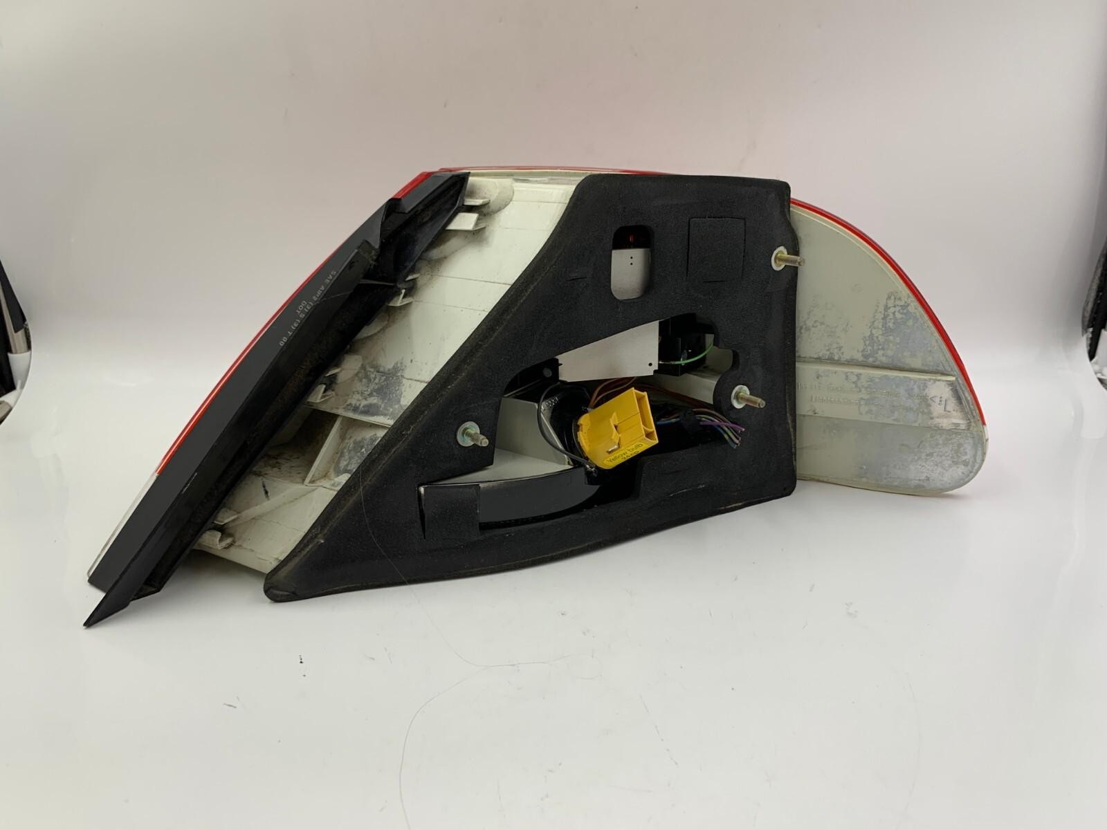 2002-2005 BMW 745i Driver Side Tail Light Taillight OEM D01B62002