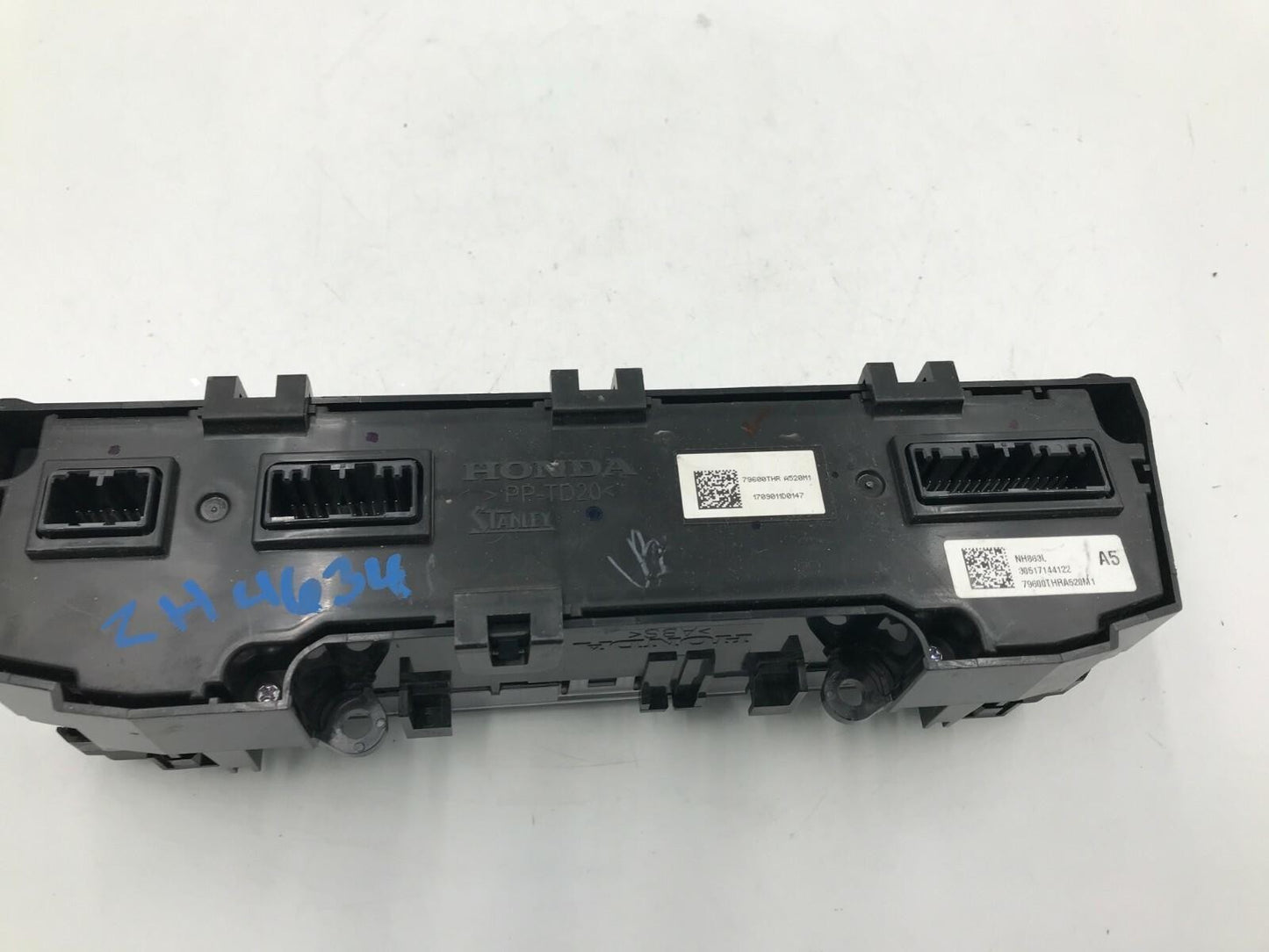 2011-2017 Honda Odyssey AC Heater Climate Control  D01B08006
