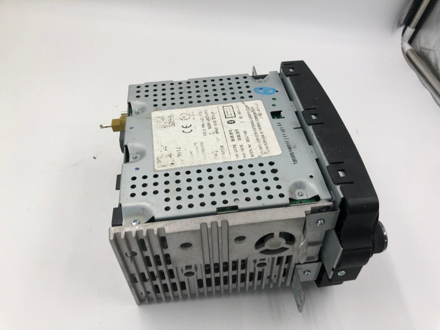 2013-2014 Chevrolet Trax AM FM CD Radio Player Receiver OEM C04B29045