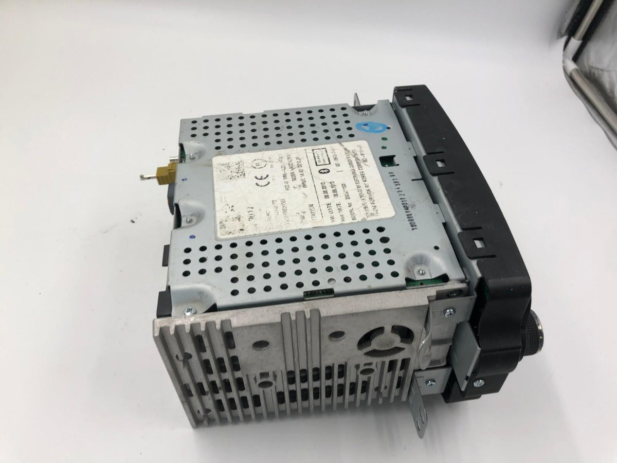 2013-2014 Chevrolet Trax AM FM CD Radio Player Receiver OEM C04B29045