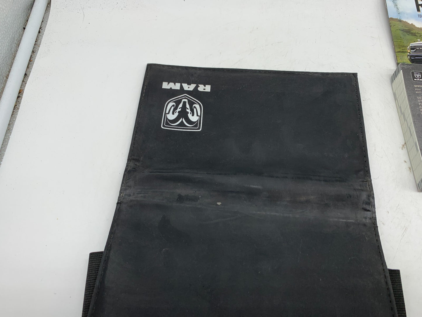 2018 Ram 1500 Owners Manual Users Guide Set with Case OEM B03B51015