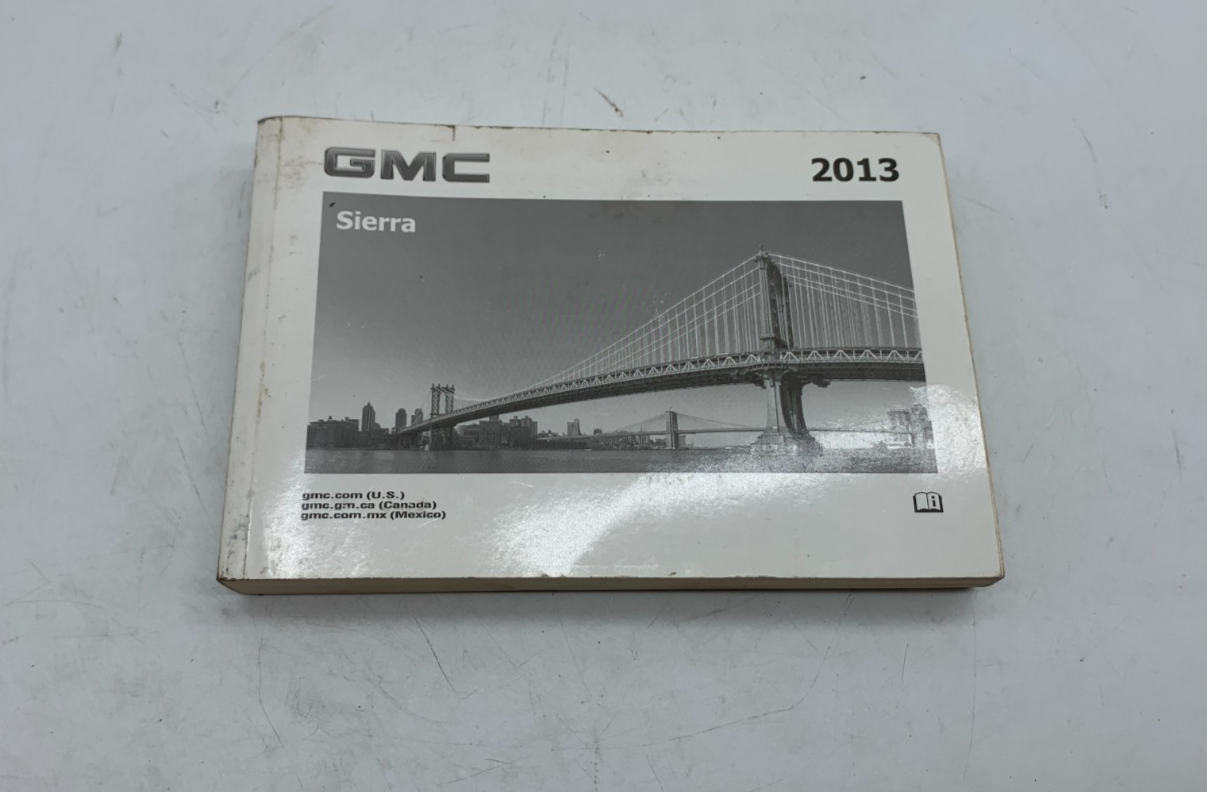 2017 GMC Sierra Owners Manual Set with Case OEM C02B50019