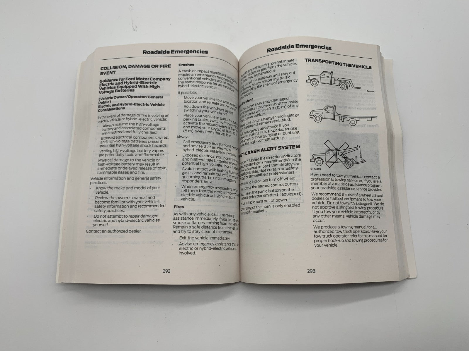 2020 Ford Explorer Owners Manual Set with Case OEM B03B56005