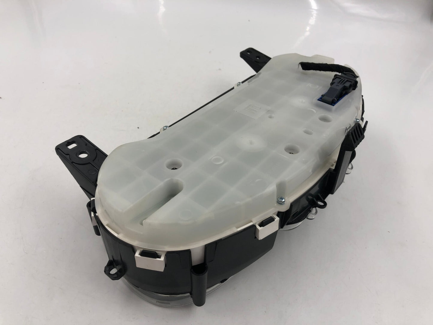 2017-2018 Chevrolet Cruze Speedometer Instrument Cluster 10071 Miles E01B32010