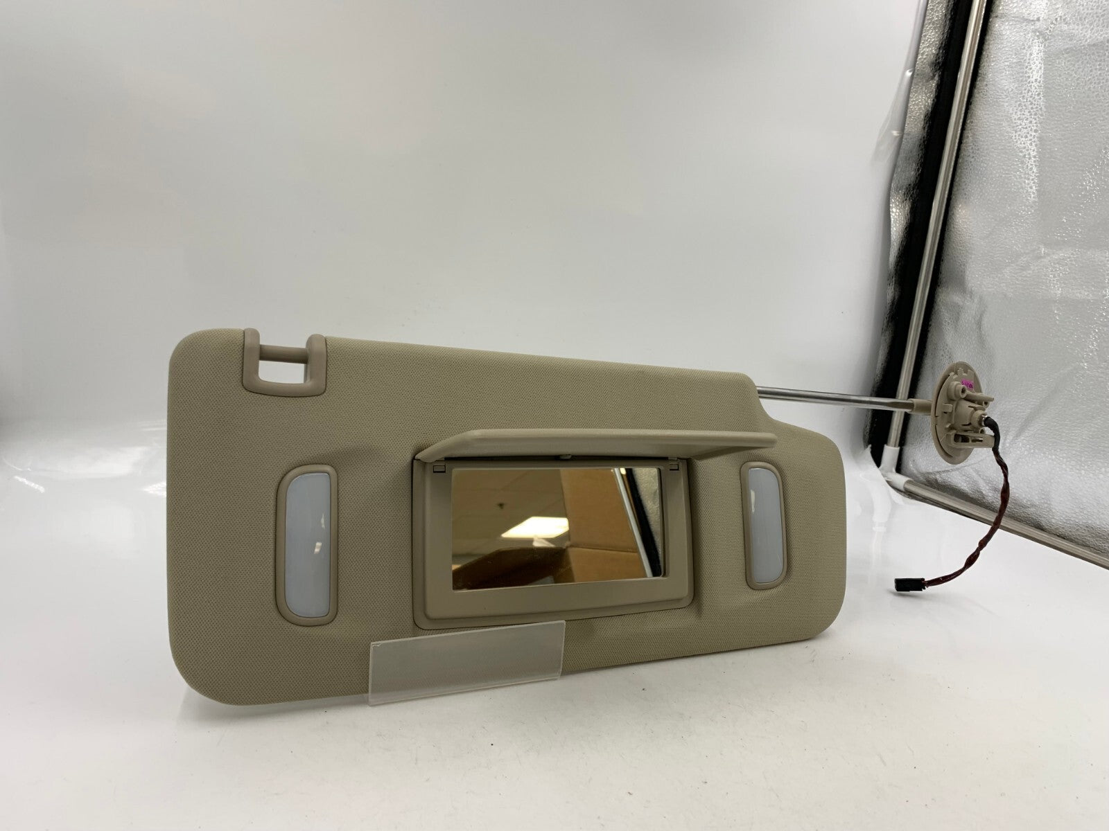2013-2017 Cadillac XTS Passenger Sun Visor Tan Illuminated OEM E01B36001