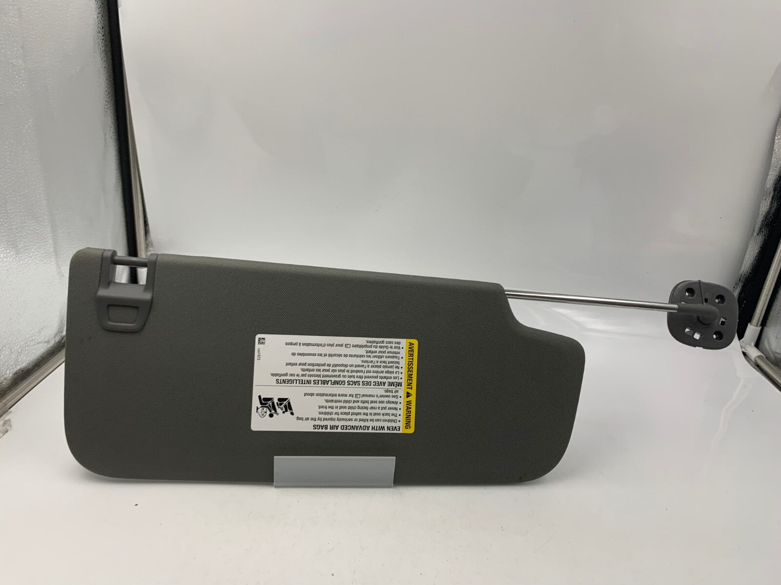 2019-2021 Chevrolet Silverado 1500 Driver Sun Visor OEM B02B39034