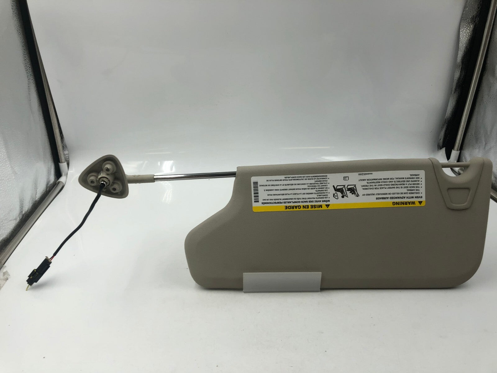 2011-2020 Dodge Journey Passenger Sun Visor Sunvisor Ivory Illuminated B01B21003