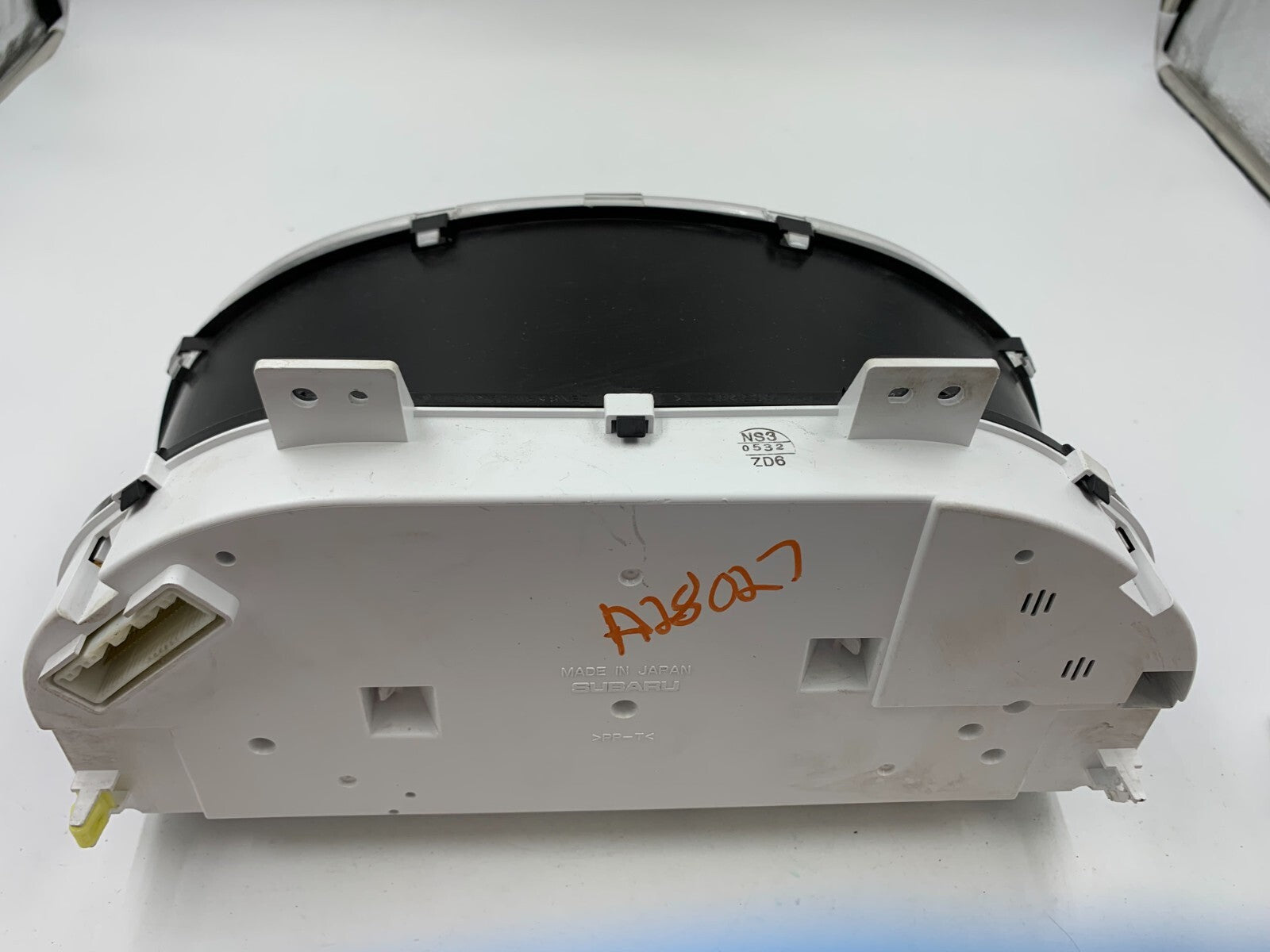 2012-2014 Subaru Impreza Speedometer Instrument Cluster OEM C02B38012