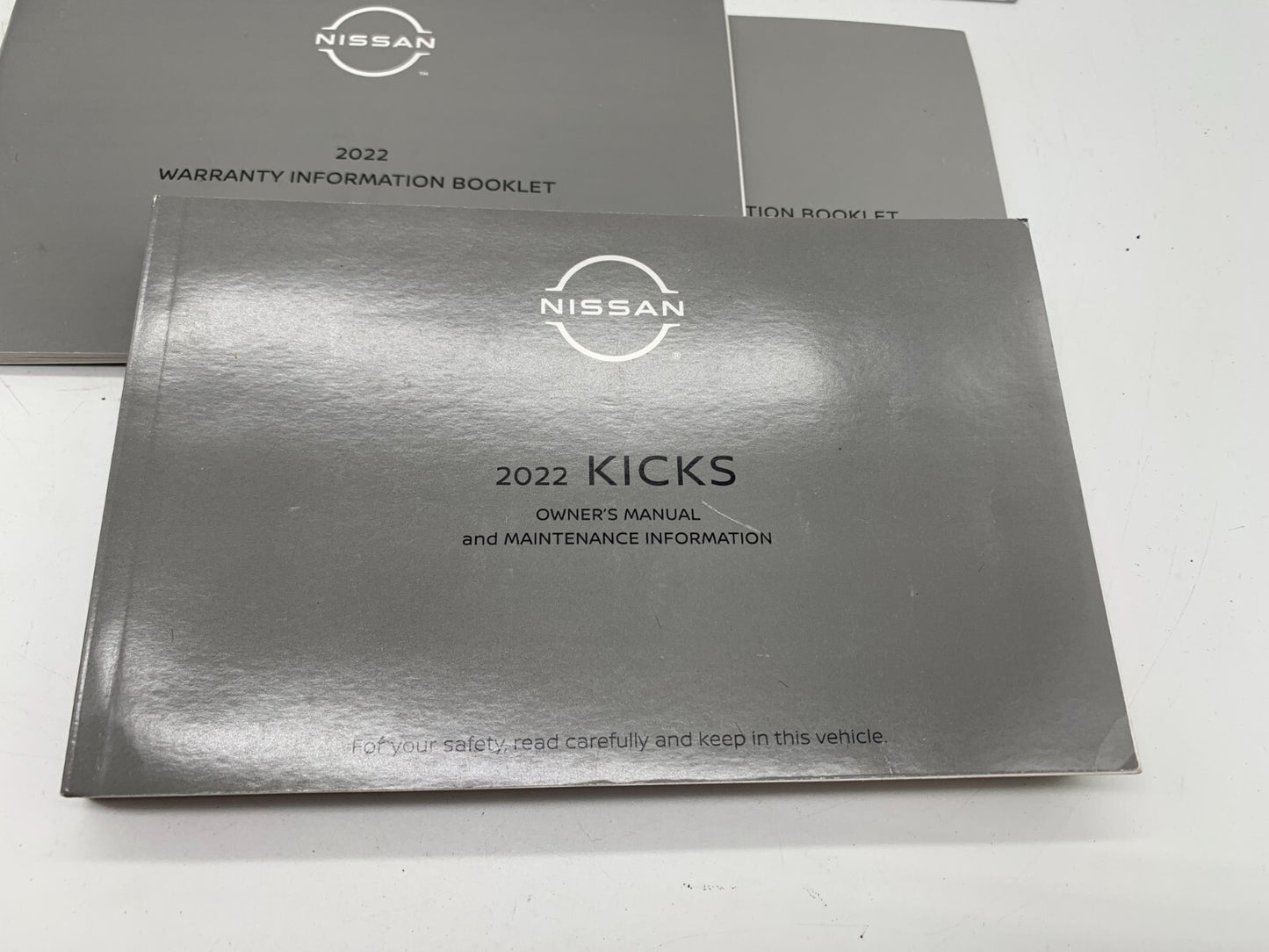 2022 Nissan Kicks Sedan Owners Manual Set with Case OEM A04B38018