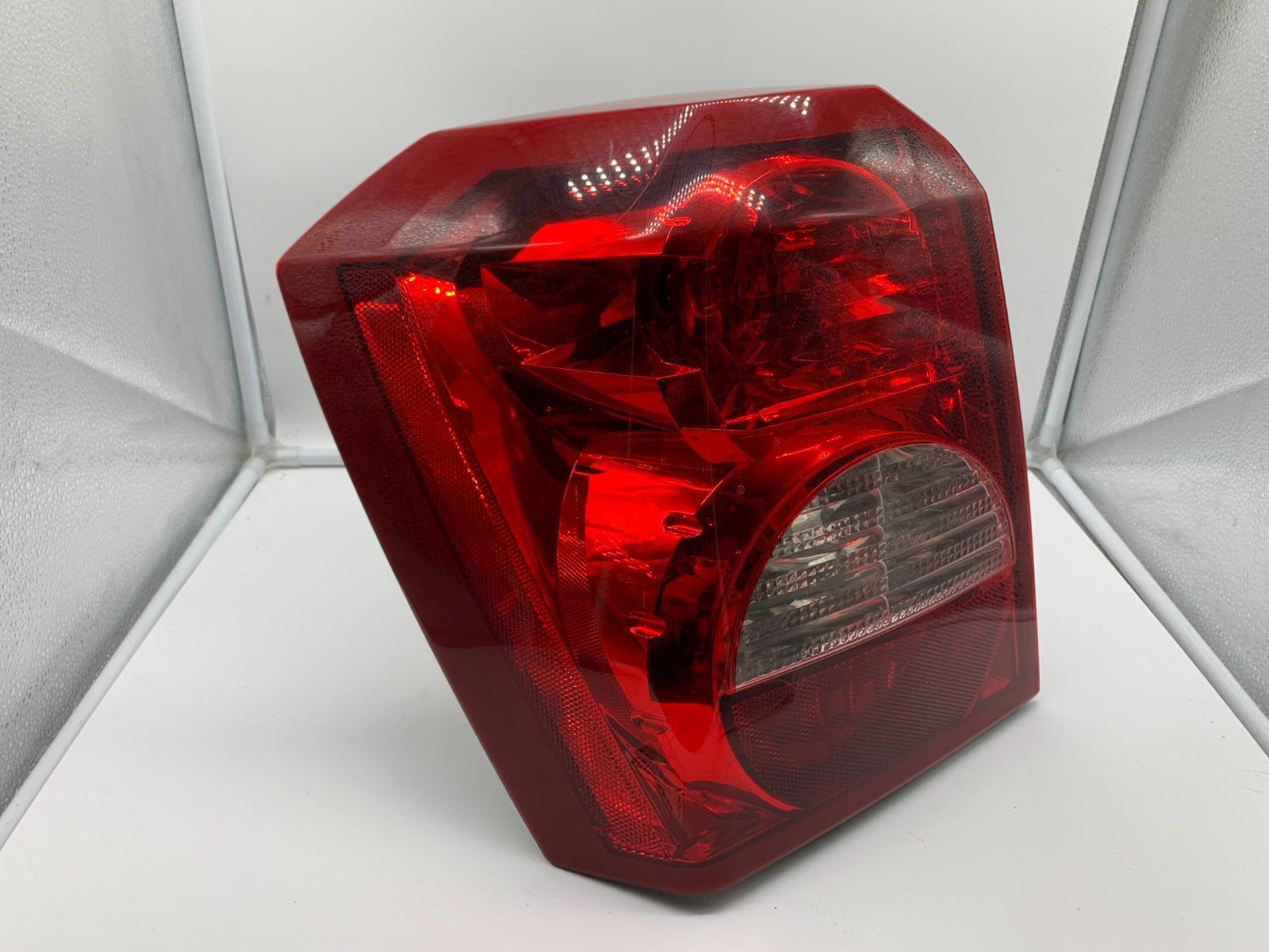 2008-2012 Dodge Caliber Driver Side Tail Light Taillight OEM B02B56002