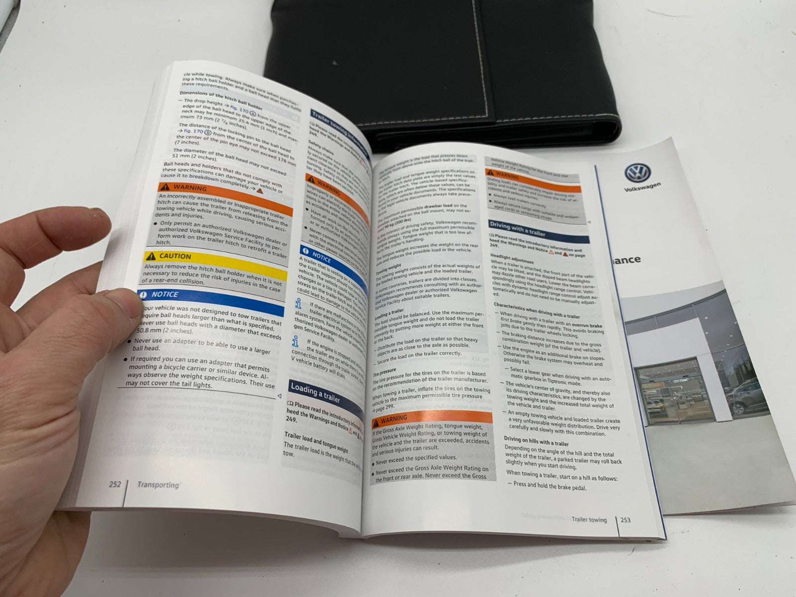 2019 Volkswagen Tiguan Tigan Allspace Owners Manual Set with Case OEM B01B04049