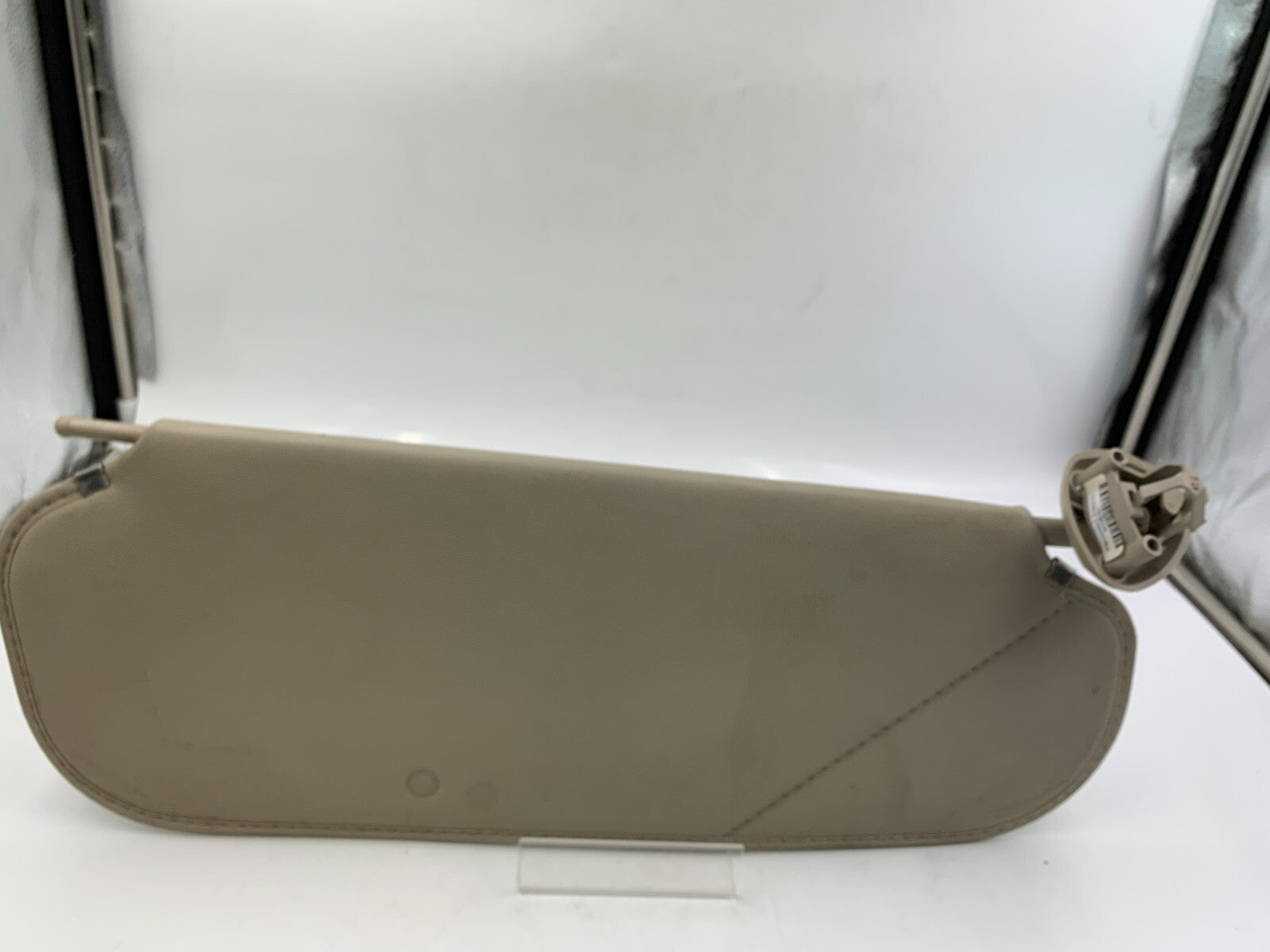 2003-2019 Chevrolet Express 2500 Passenger Sun Visor Gray Illuminated D01B16003