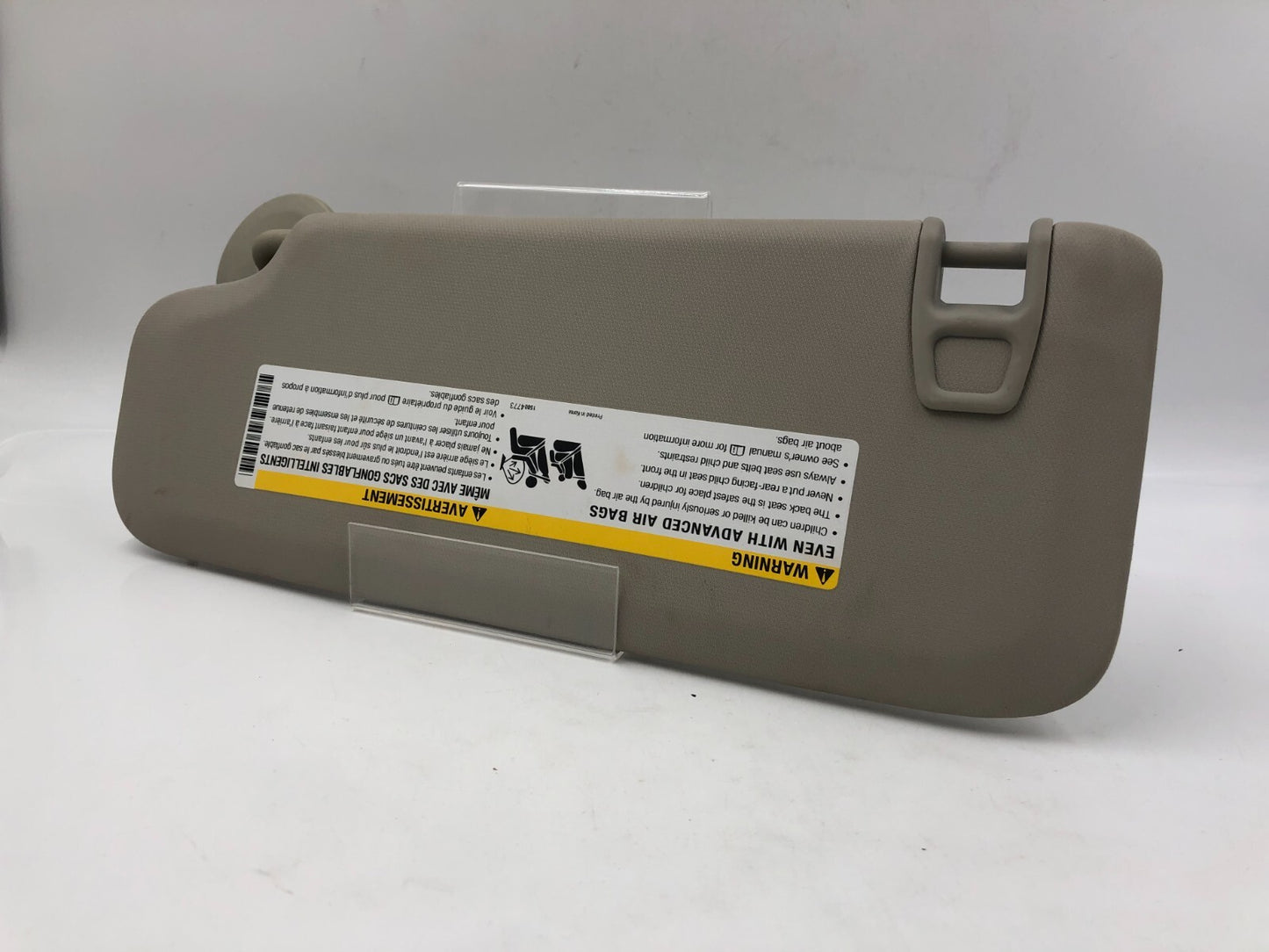 2018-2020 Buick Regal Passenger Sun Visor Gray Illuminated Gray OEM B01B02001