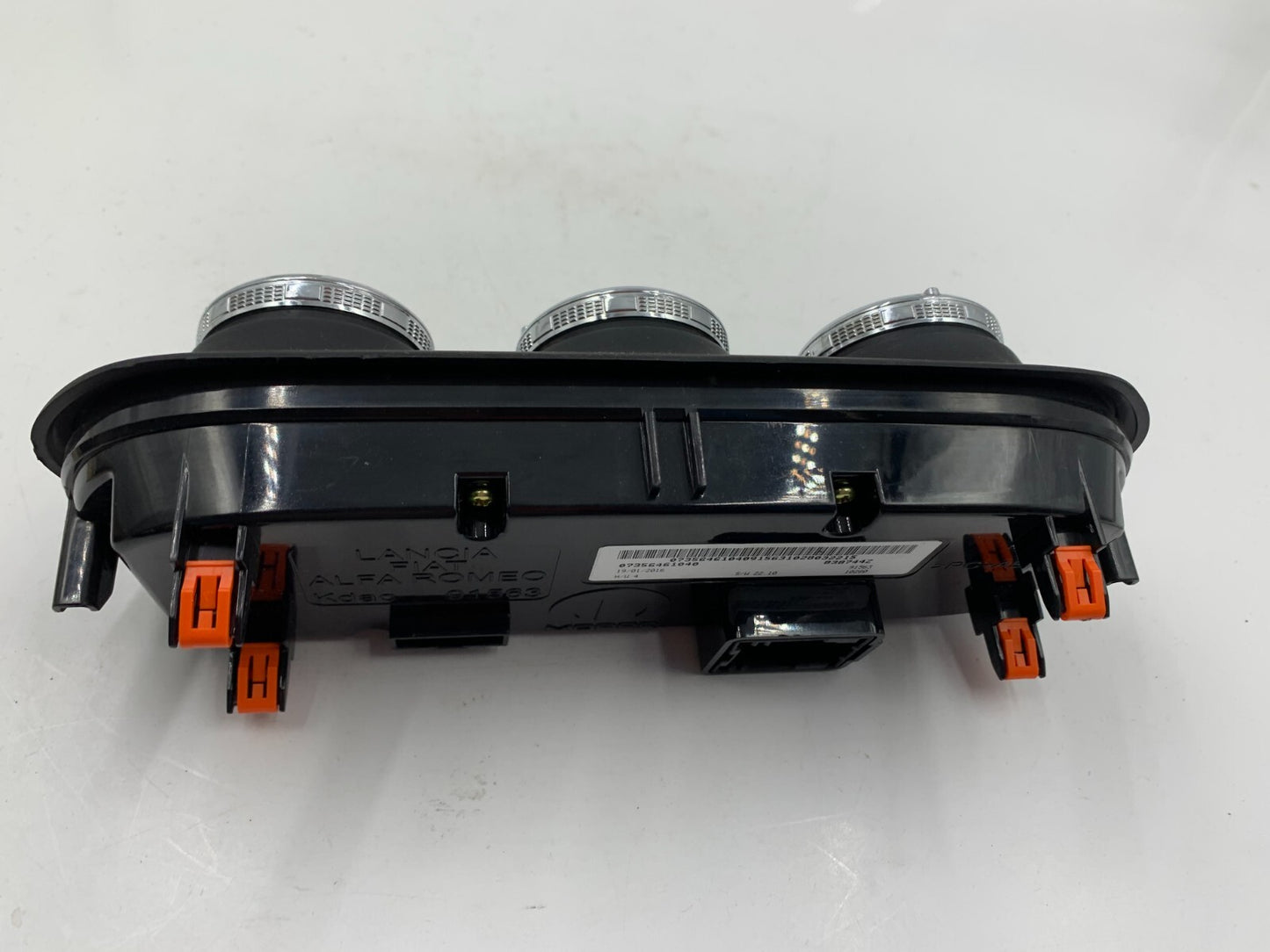 2015-2016 Jeep Renegade AC Heater Climate Control OEM B02B32033