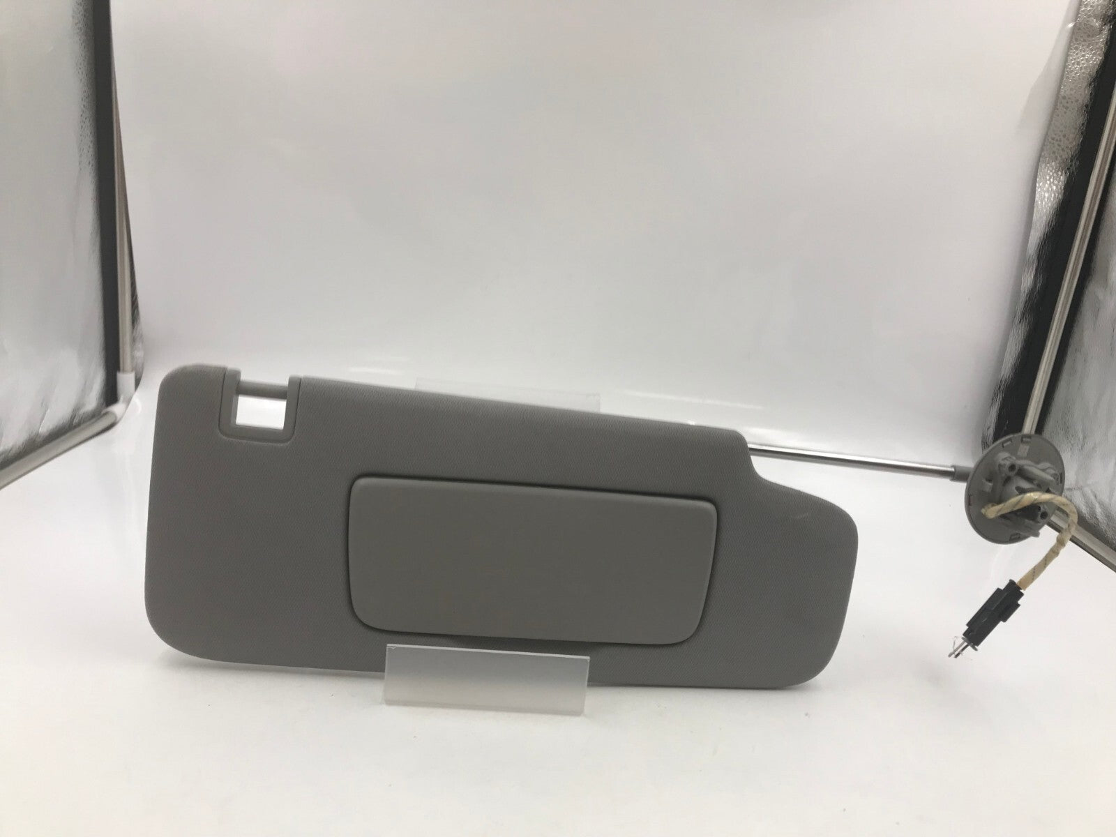 2010-2018 GMC Terrain Passenger Sun Visor Sunvisor Gray Illuminated A03B32083