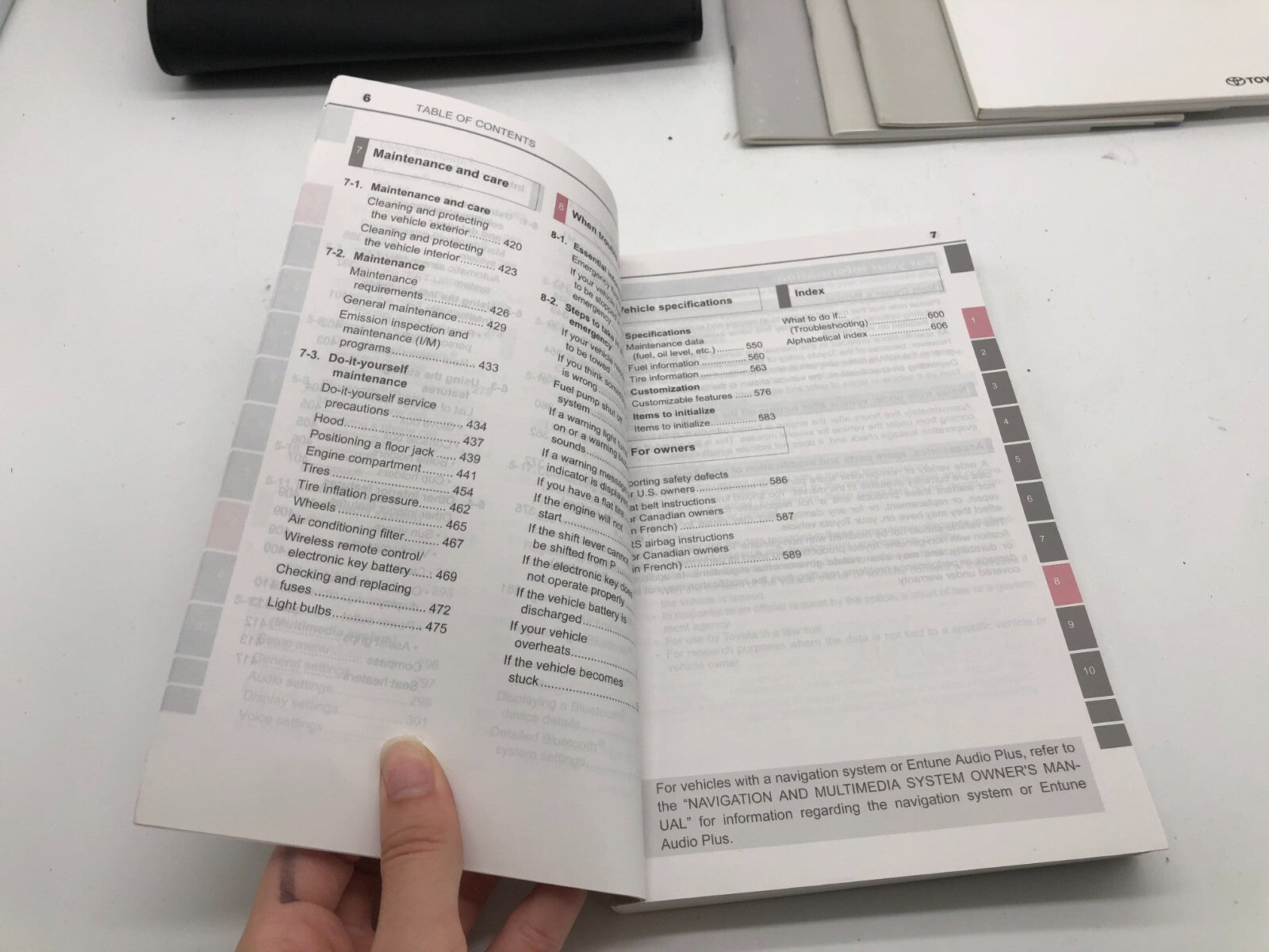 2016 Toyota Corolla Owners Manual Set with Case OEM E02B18002