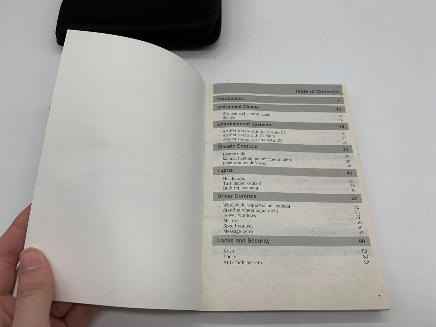 2007 Ford Escape Owners Manual with Case OEM D03B64012