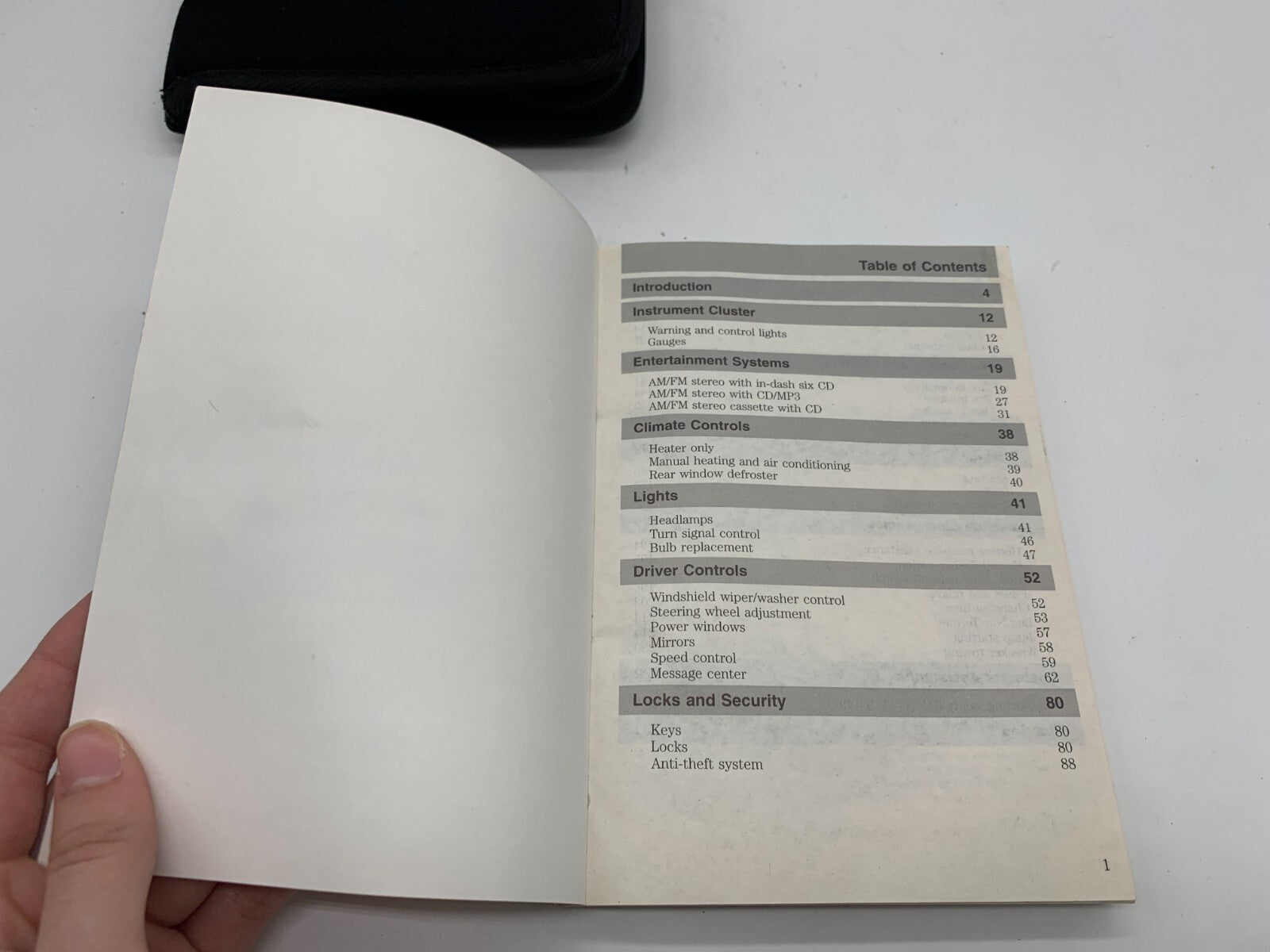 2007 Ford Escape Owners Manual with Case OEM D03B64012