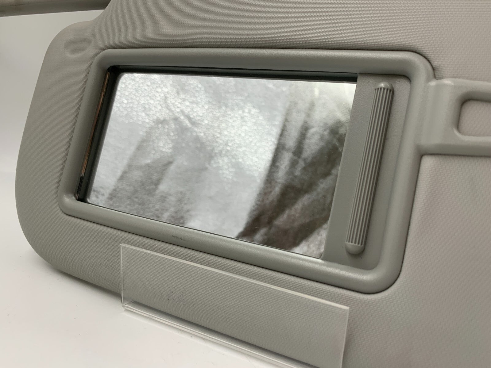 2014-2019 Kia Soul Driver Sun Visor Illuminated Gray OEM C02B12068