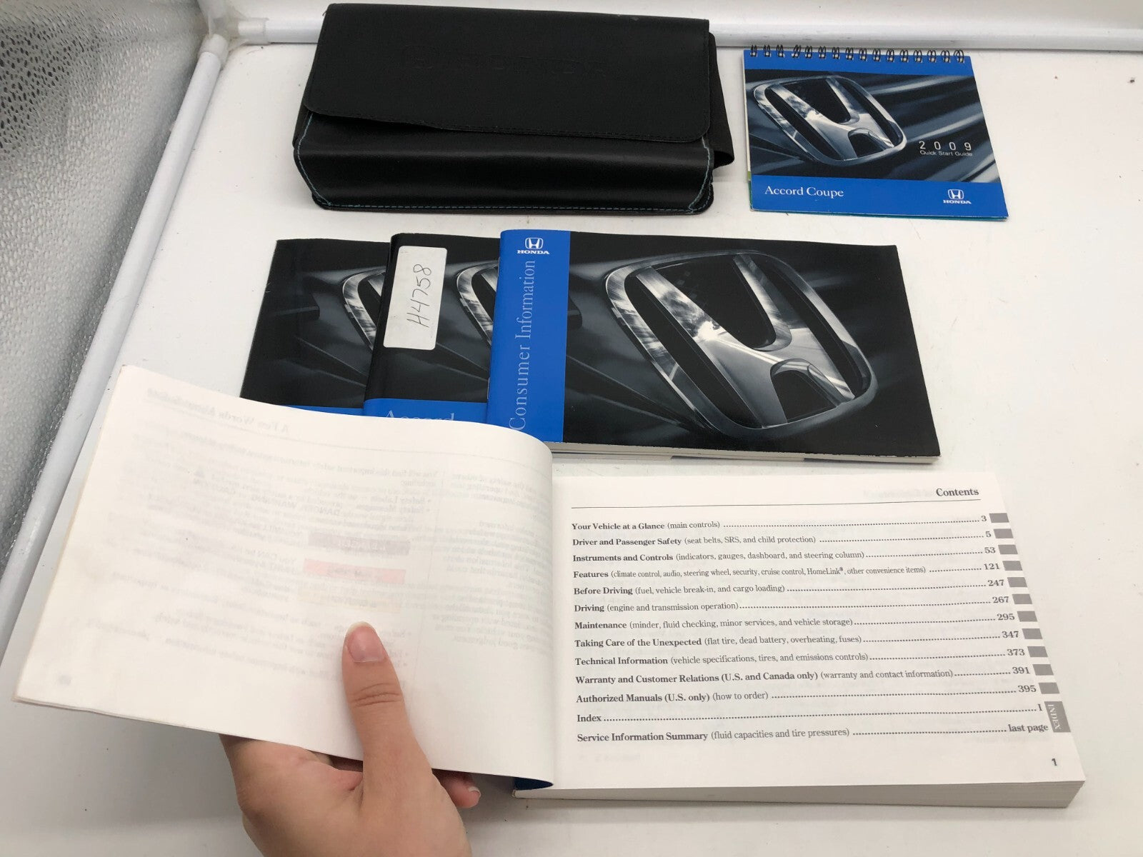 2009 Honda Accord Coupe Owners Manual Set with Case OEM A01B37032