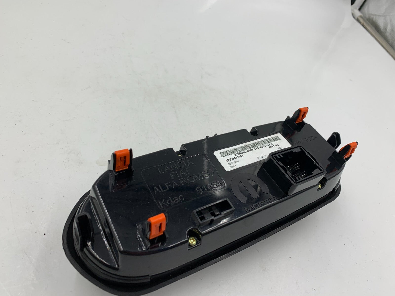 2015-2016 Jeep Renegade AC Heater Climate Control OEM B02B32033