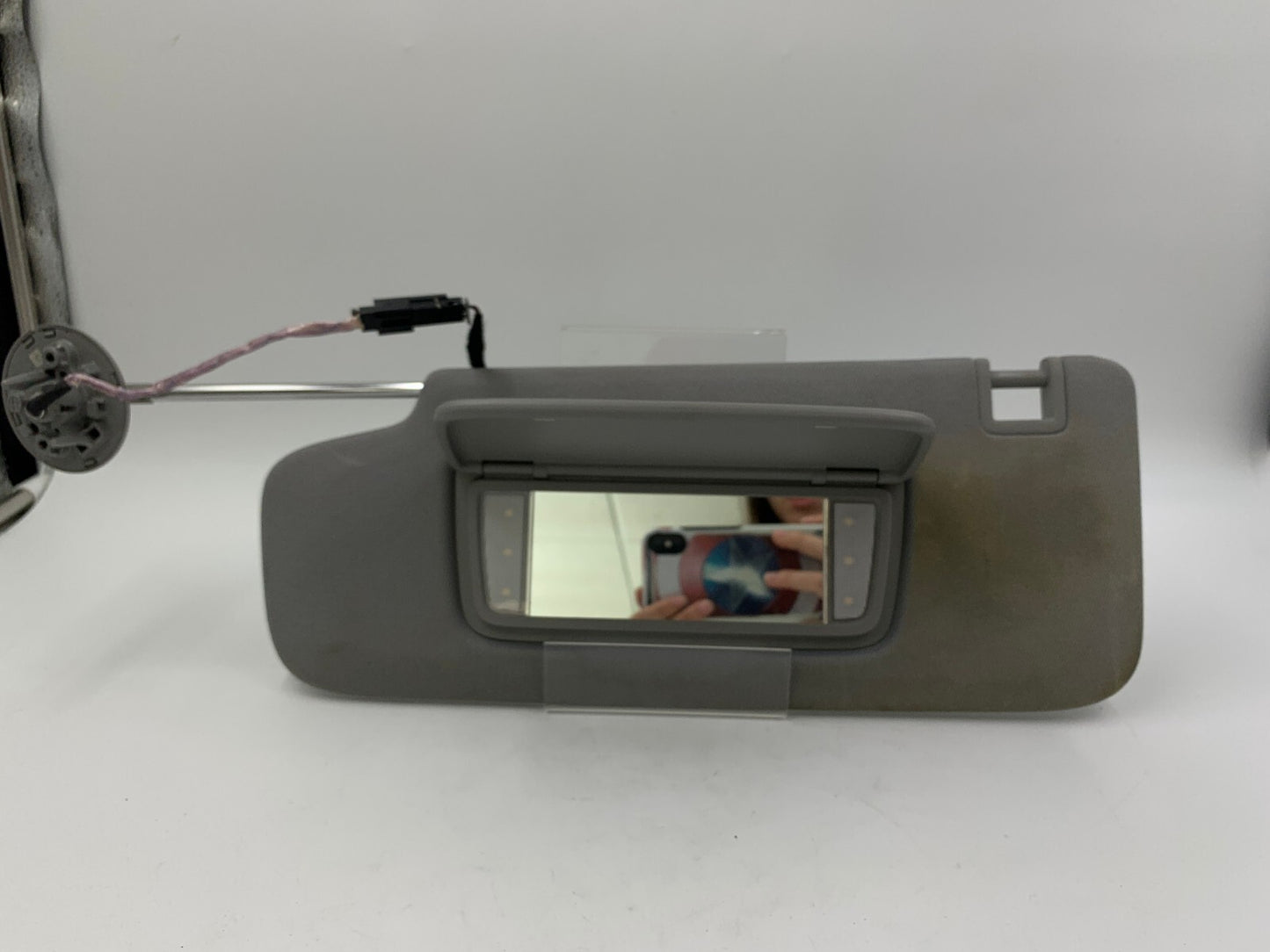 2020-2022 Chevrolet Equinox Driver Sun Visor Gray Illuminated OEM D02B27054
