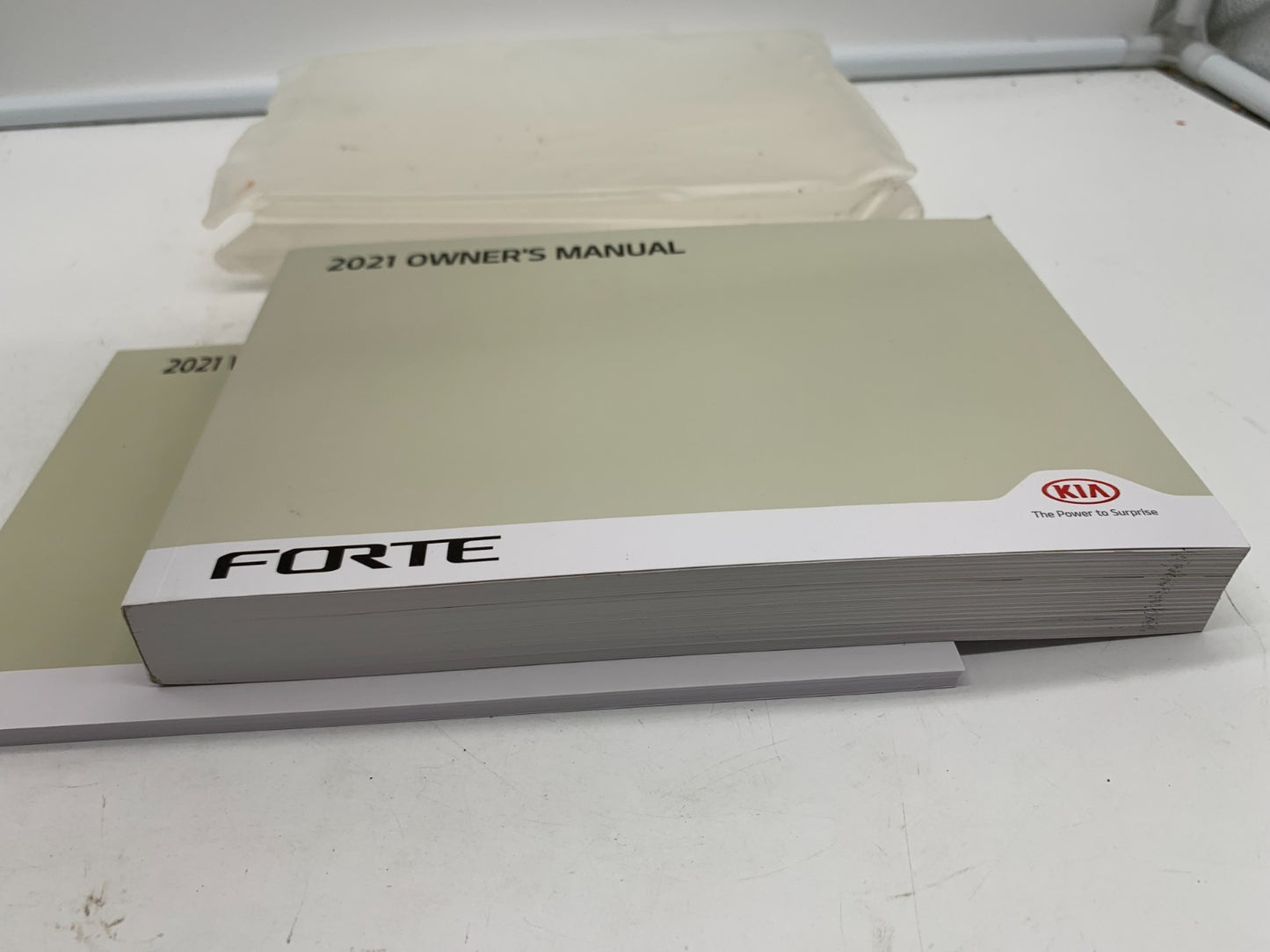 2021 Kia Forte Owners Manual Set with Case OEM
