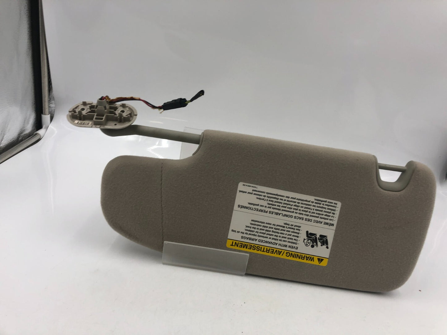 2006-2009 Ford Fusion Passenger Sun Visor Gray Illumination OEM C04B65004