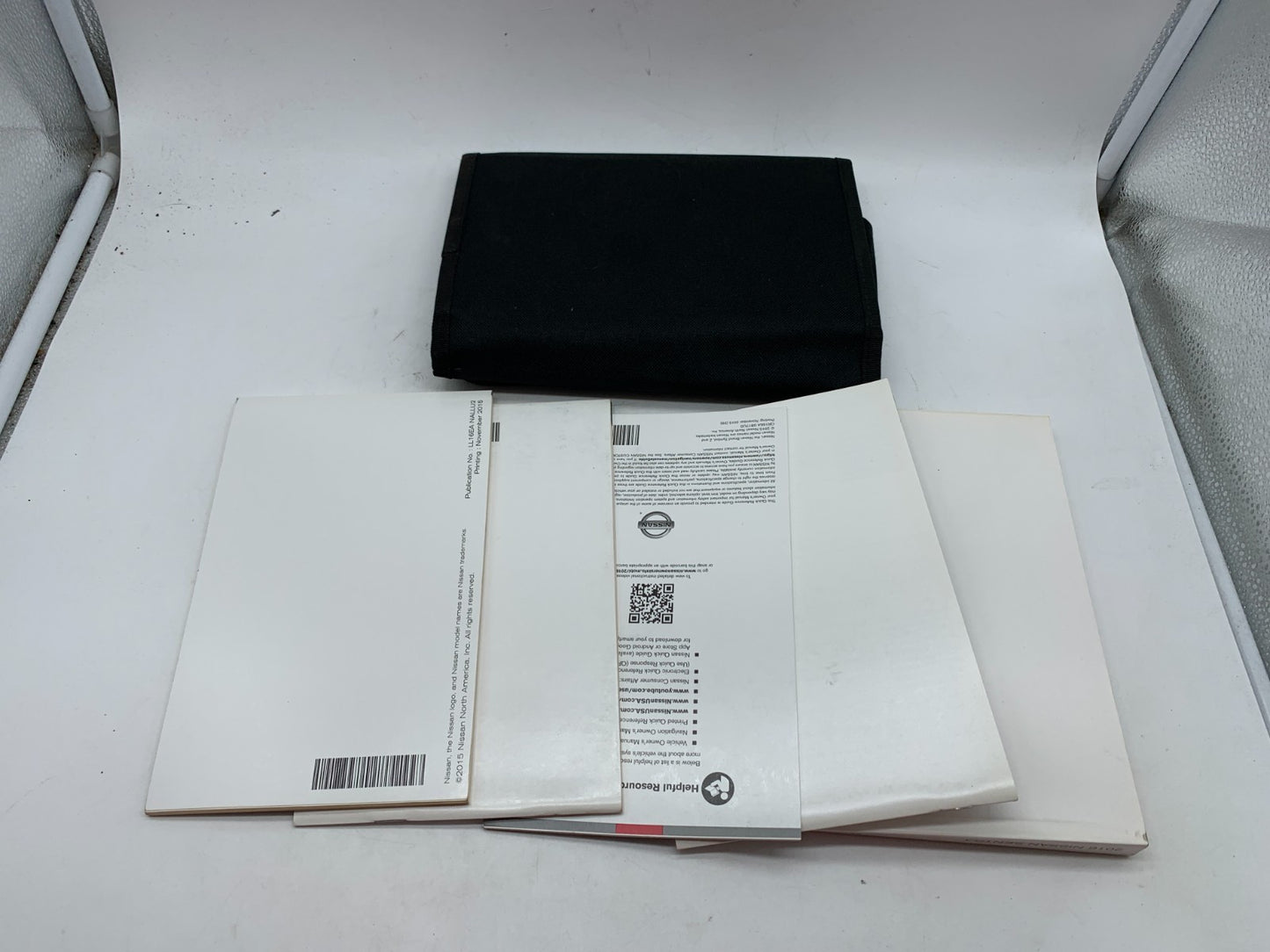 2016 Nissan Sentra Owners Manual Set with Case OEM A04B35009