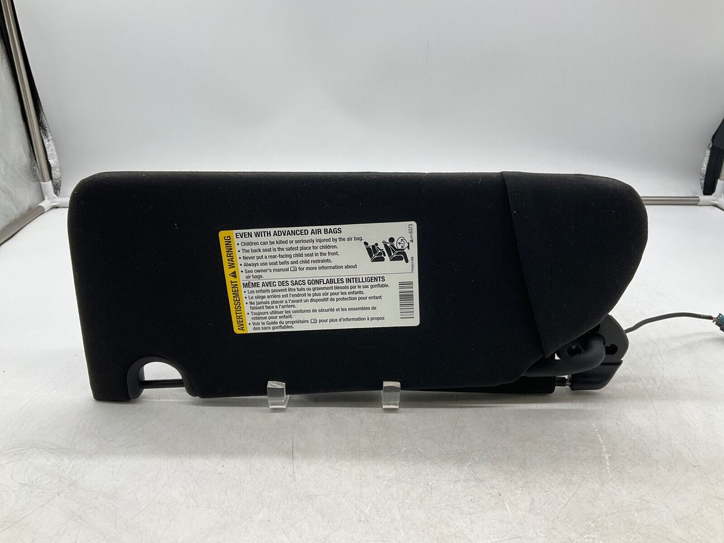 2006-2007 Cadillac DTS Passenger Sun Visor Black Illuminated OEM B02B29017