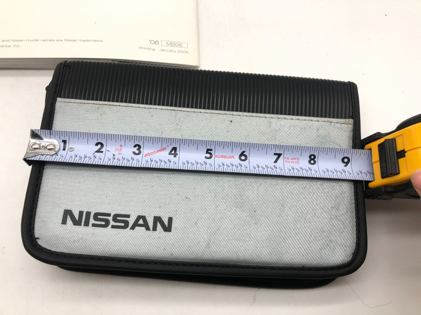 2006 Nissan Altima Owners Manual Set with Case OEM R01B14012