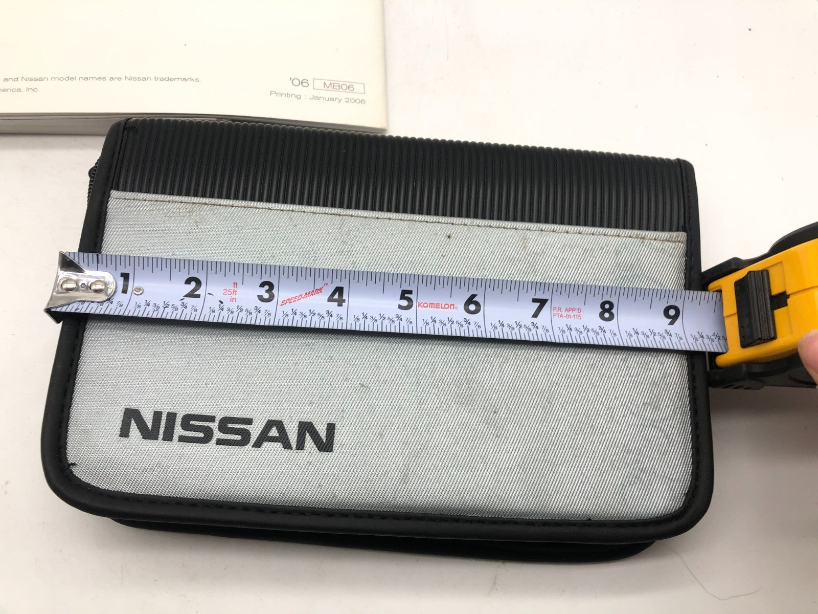 2006 Nissan Altima Owners Manual Set with Case OEM R01B14012