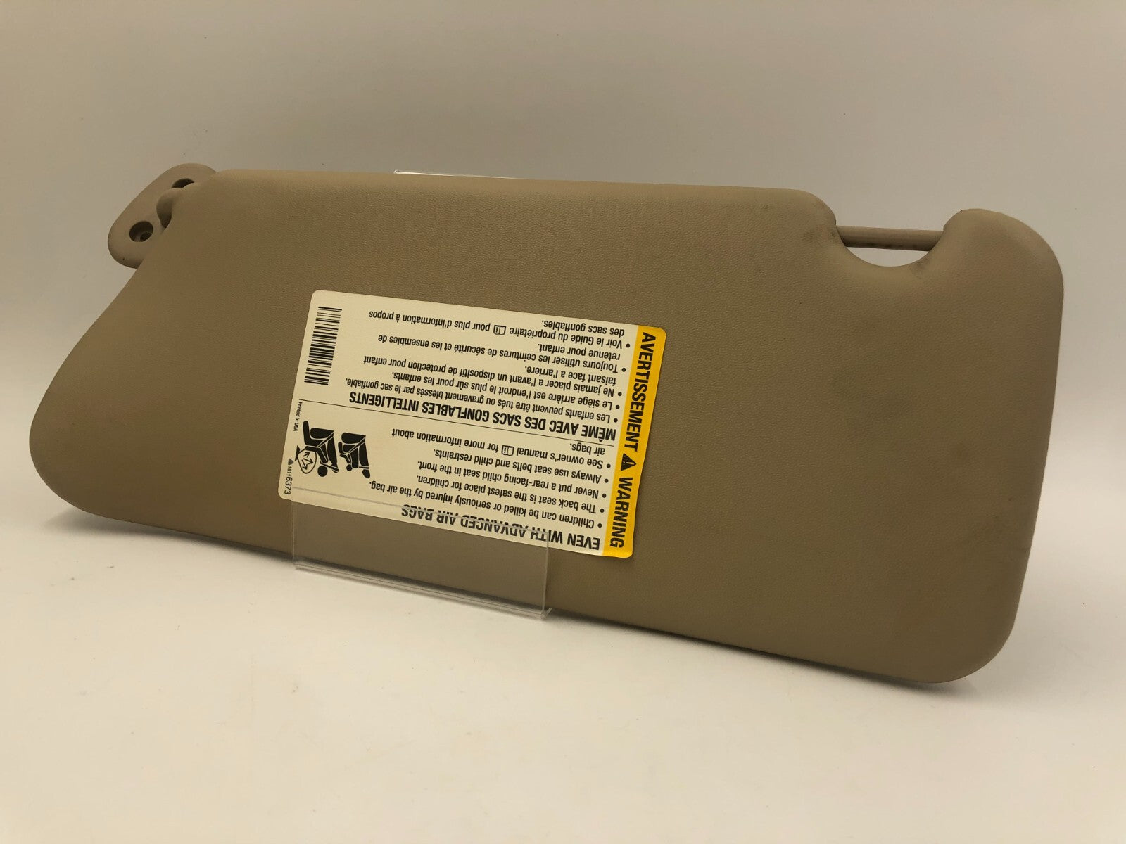 2003-2007 Cadillac CTS Passenger Sun Visor Illuminated Beige D01B34005