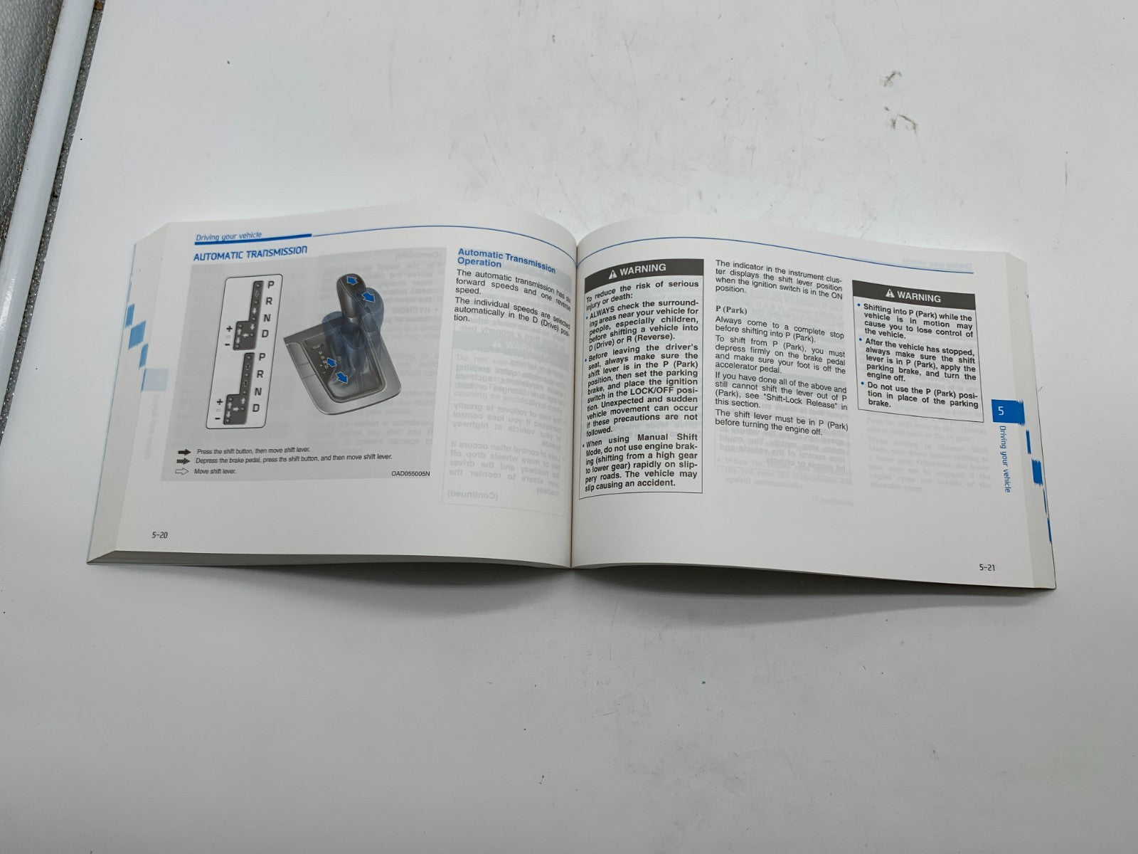 2017 Hyundai Elantra Owners Manual Set OEM D03B68012