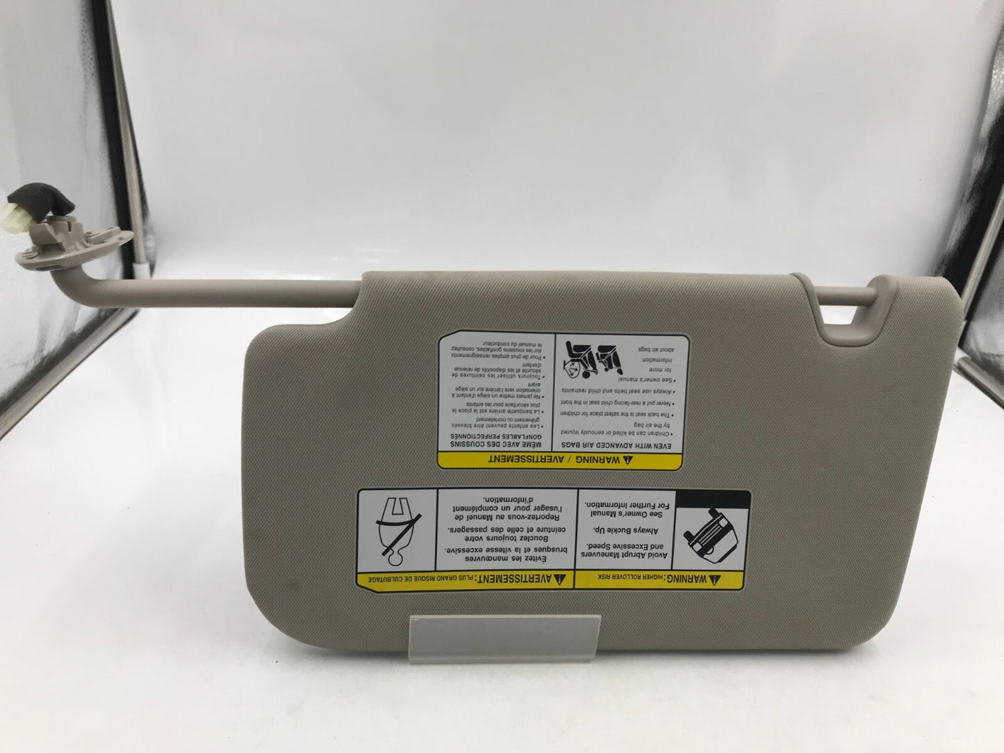 2018-2020 Nissan Rogue Passenger Sun Visor Gray Illuminated C04B57004