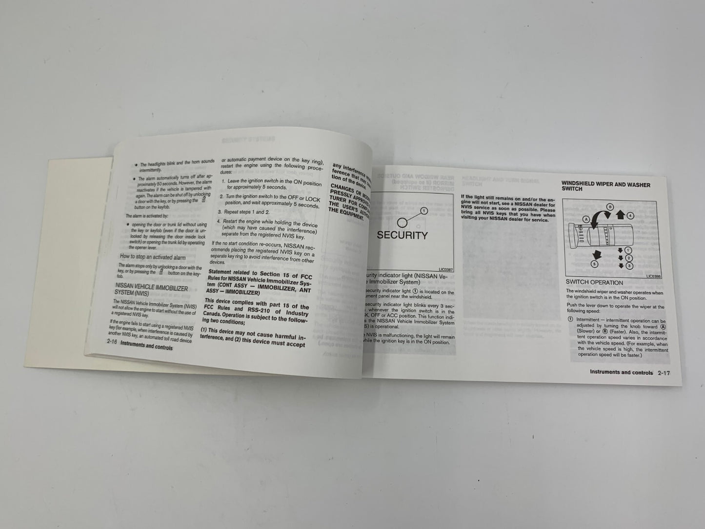 2004 Nissan Maxima Owners Manual with Case OEM C04B41022