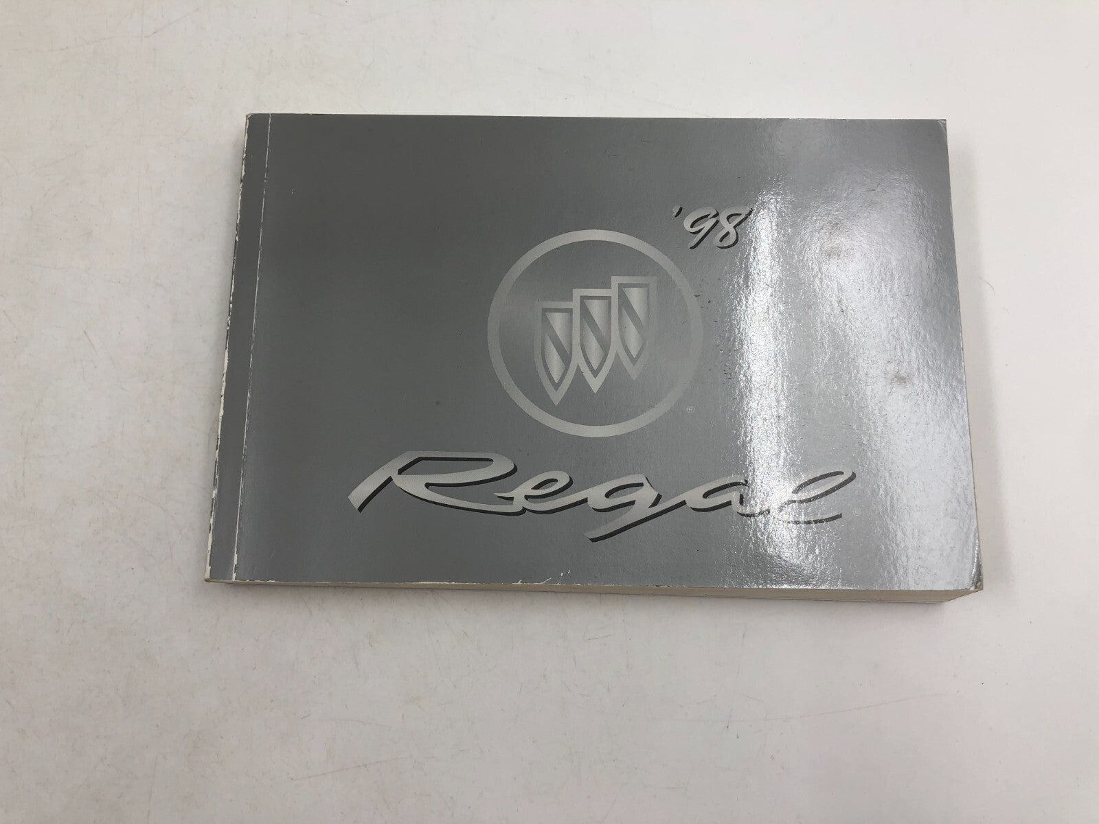 1998 Buick Regal Owners Manual with Case OEM D03B33025