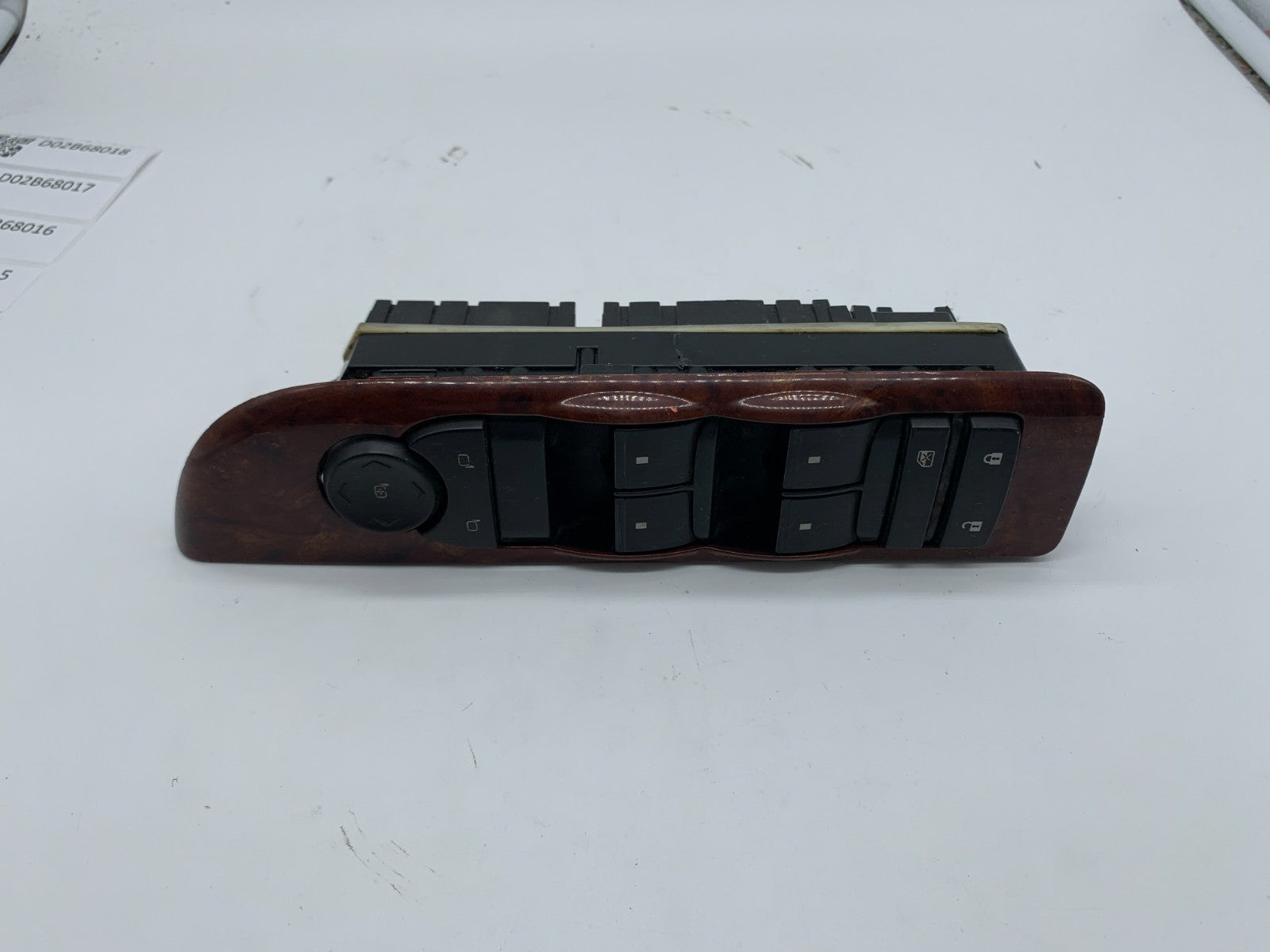2007-2014 GMC Yukon Master Power Window Switch OEM D02B68013