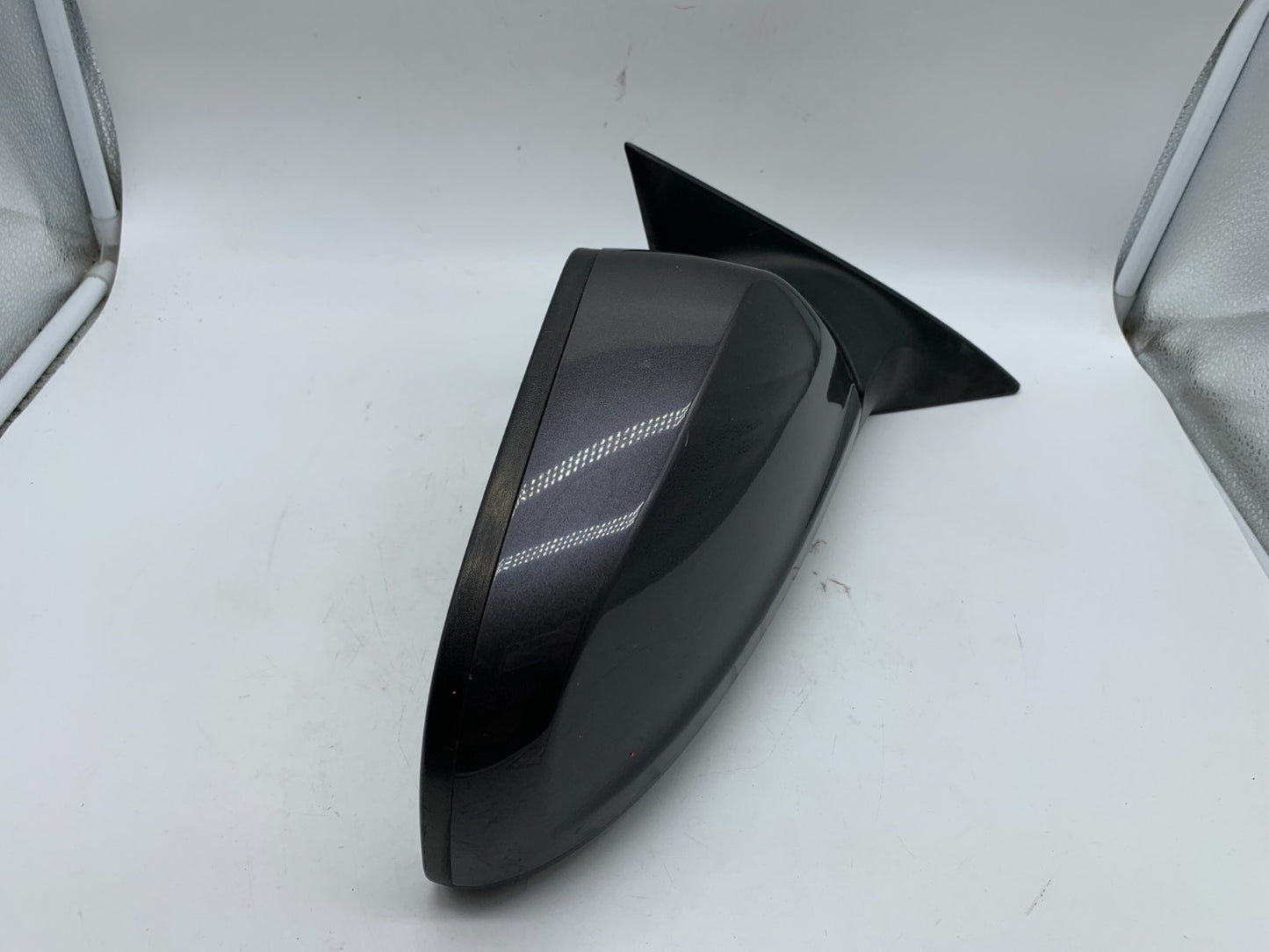 2008-2012 Chevrolet Malibu Passenger Side Power Door Mirror Gray OEM C01B23011