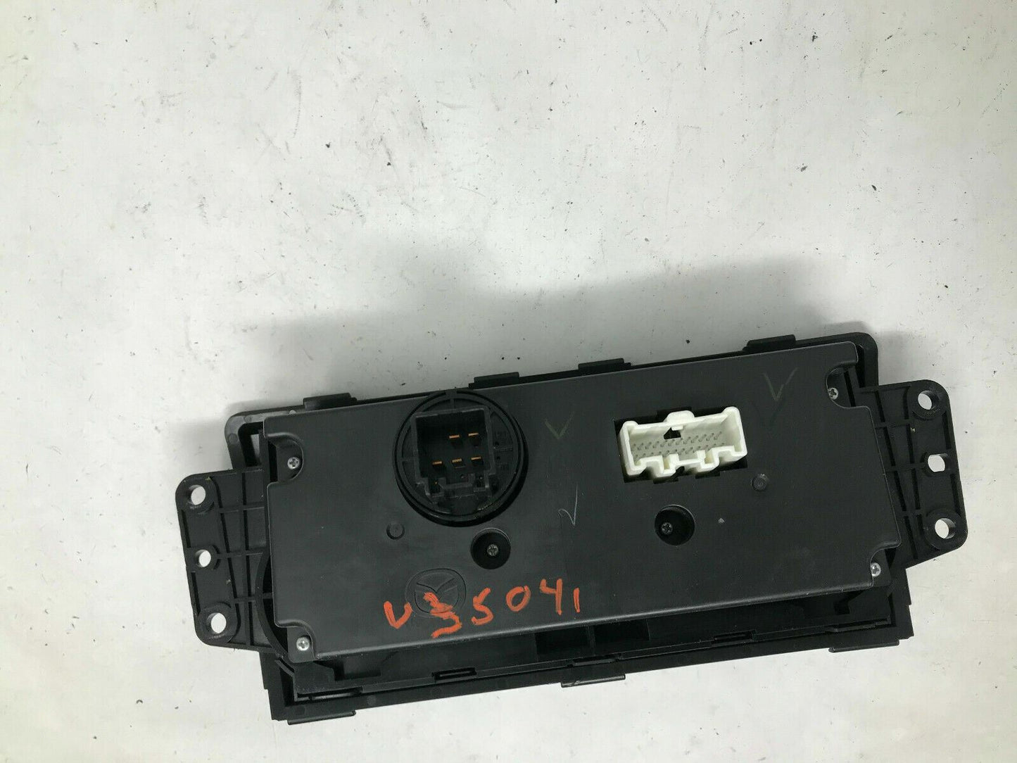 2009-2013 Mazda 6 AC Heater Climate Control Unit OEM D02B19008