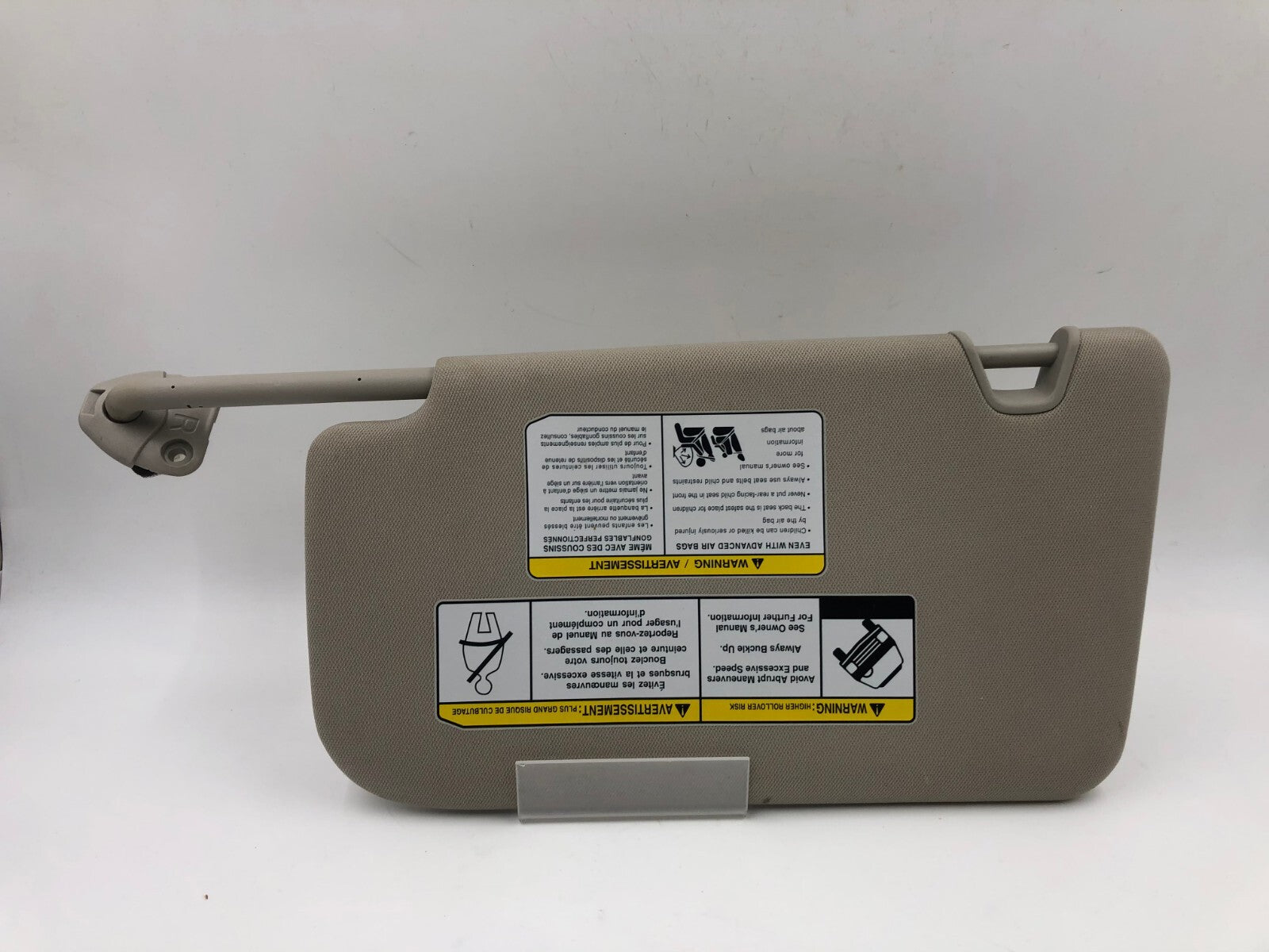 2014-2017 Nissan Rogue Passenger Sun Visor Gray Illuminated OEM C03B09085