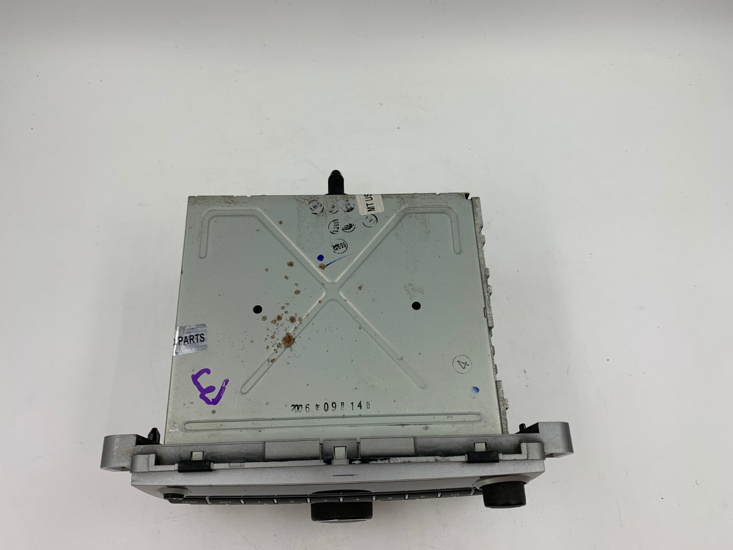 2007 Chevrolet Equinox AM FM CD Player Radio Receiver OEM B04B34001
