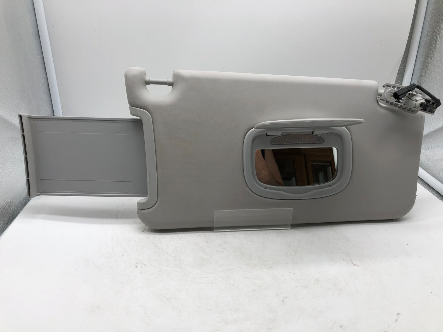 2015-2023 Jeep Commander Passenger Sun Visor Gray OEM E02B14053