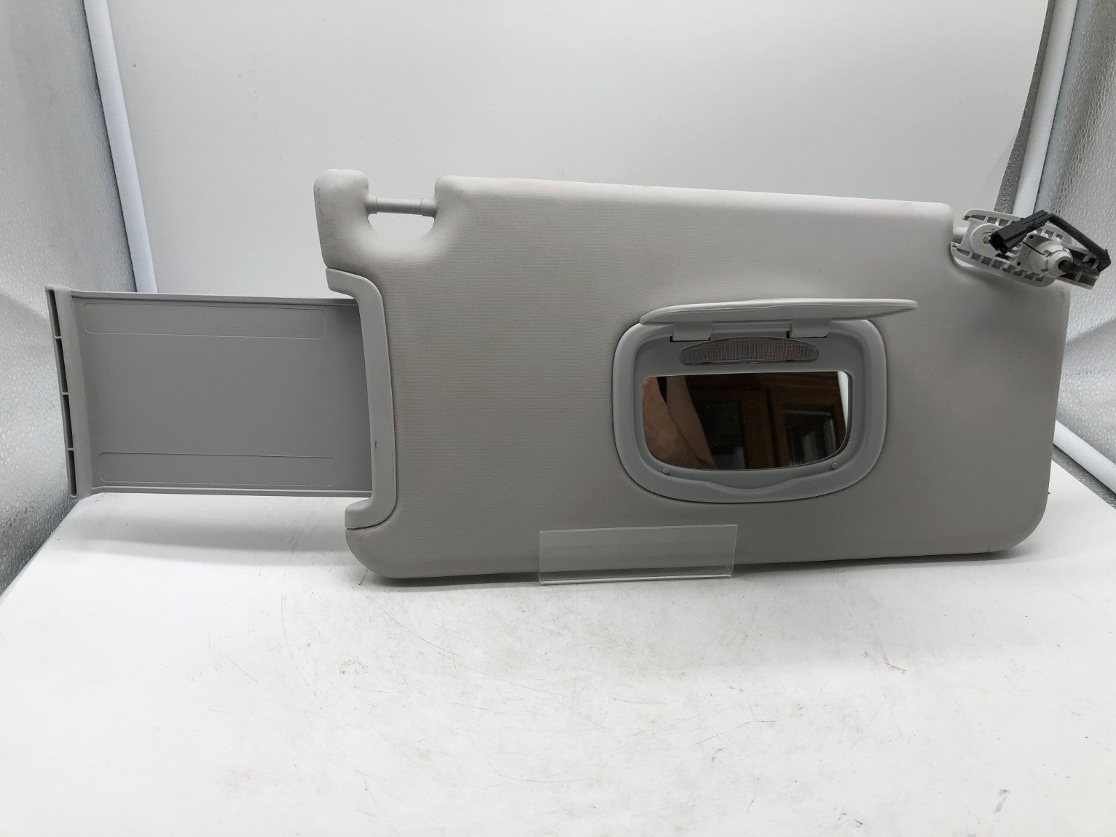 2015-2023 Jeep Commander Passenger Sun Visor Gray OEM E02B14053