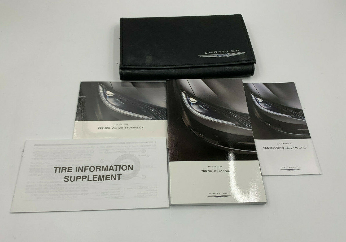 2015 Chrysler 200 Owners Manual with Case OEM C03B68011