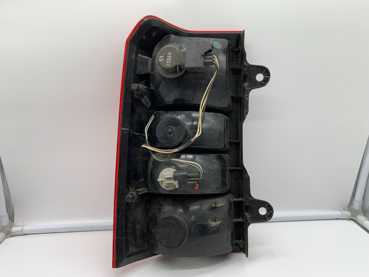 2008-2017 Jeep Patriot Sdn Passenger Side Tail Light Taillight OEM C03B49004