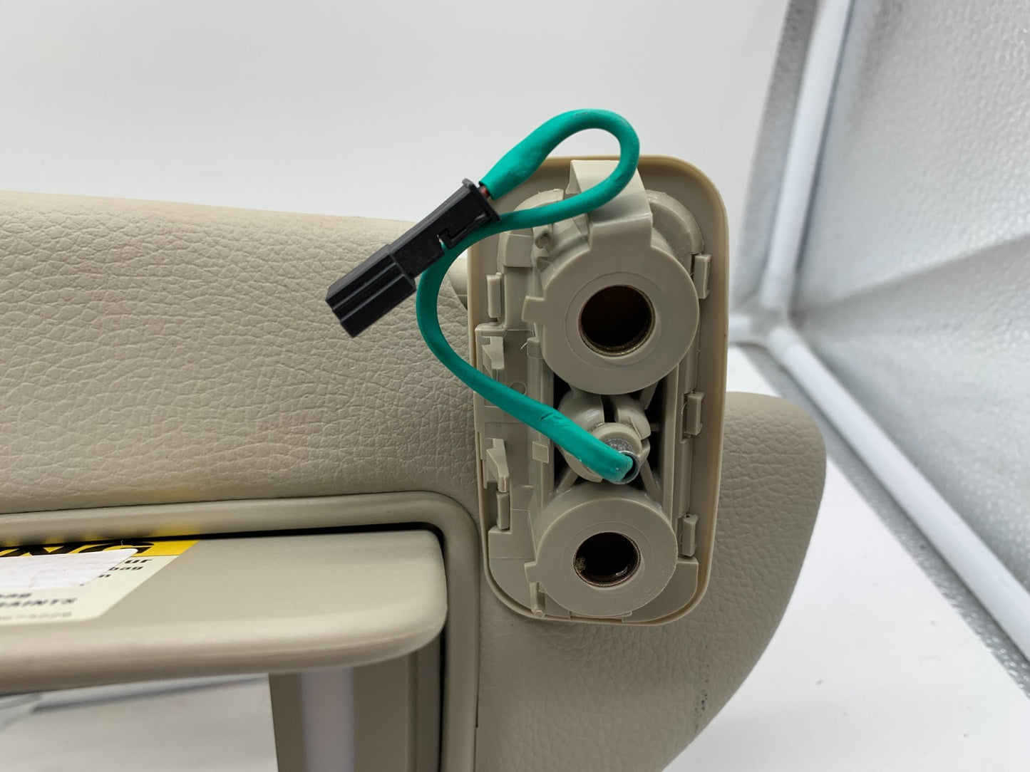 2002-2004 Volvo S60 Passenger Sun Visor Gray Illuminated OEM A02B40001